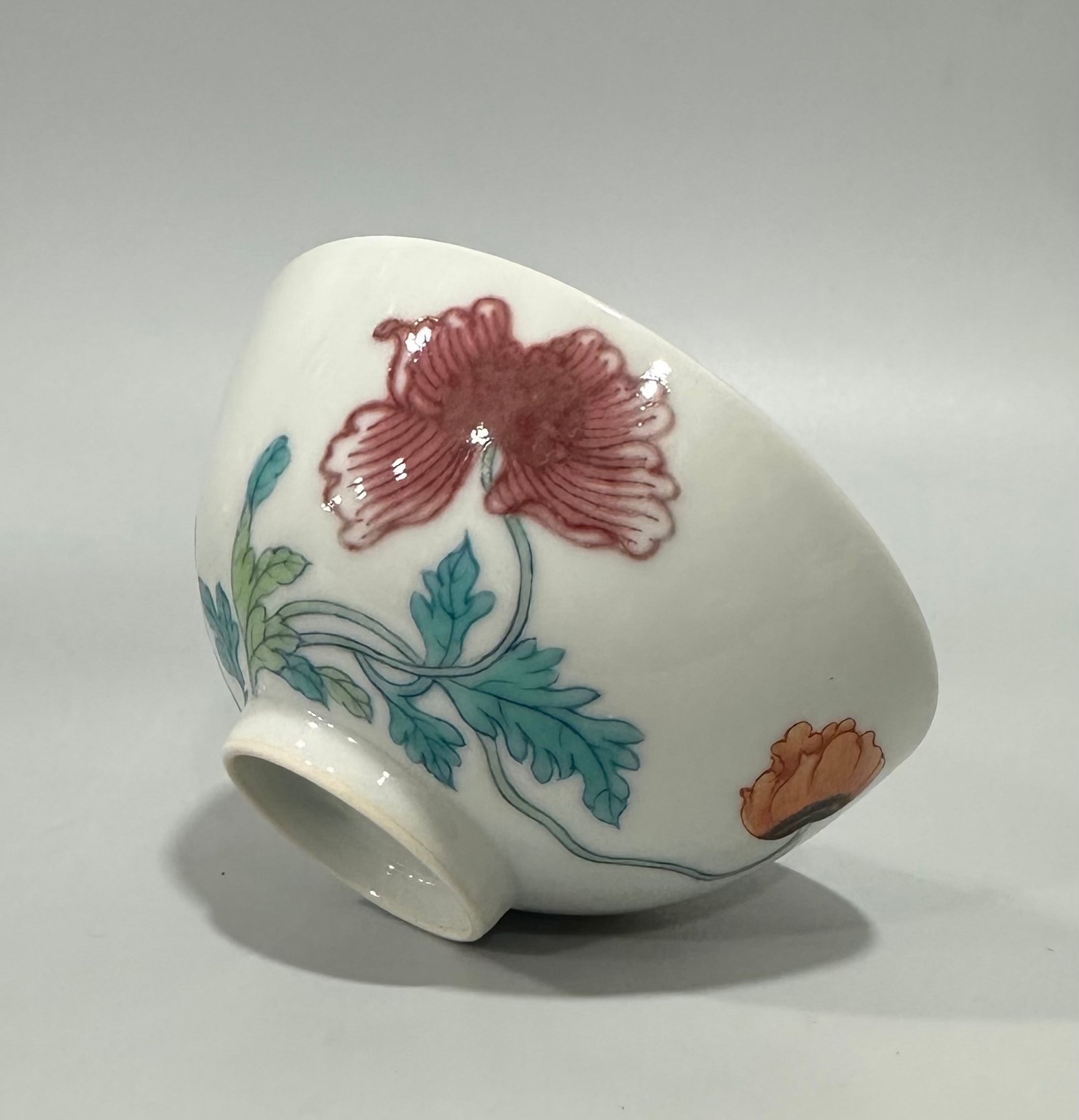 Qing Dynasty Yongzheng Underglaze red cup with colorful floral patterns