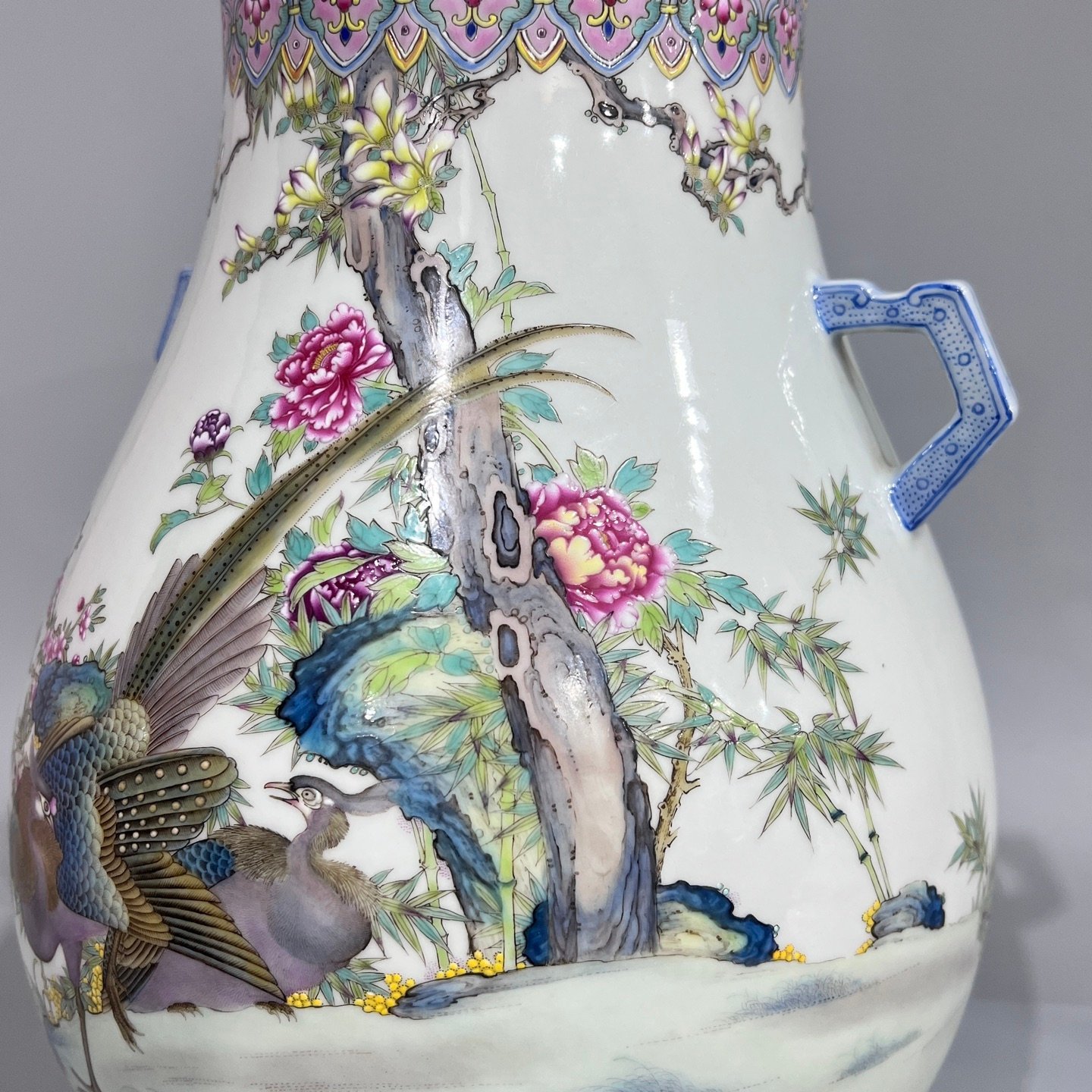 Qing Dynasty Yongzheng Pastel flowers and birds