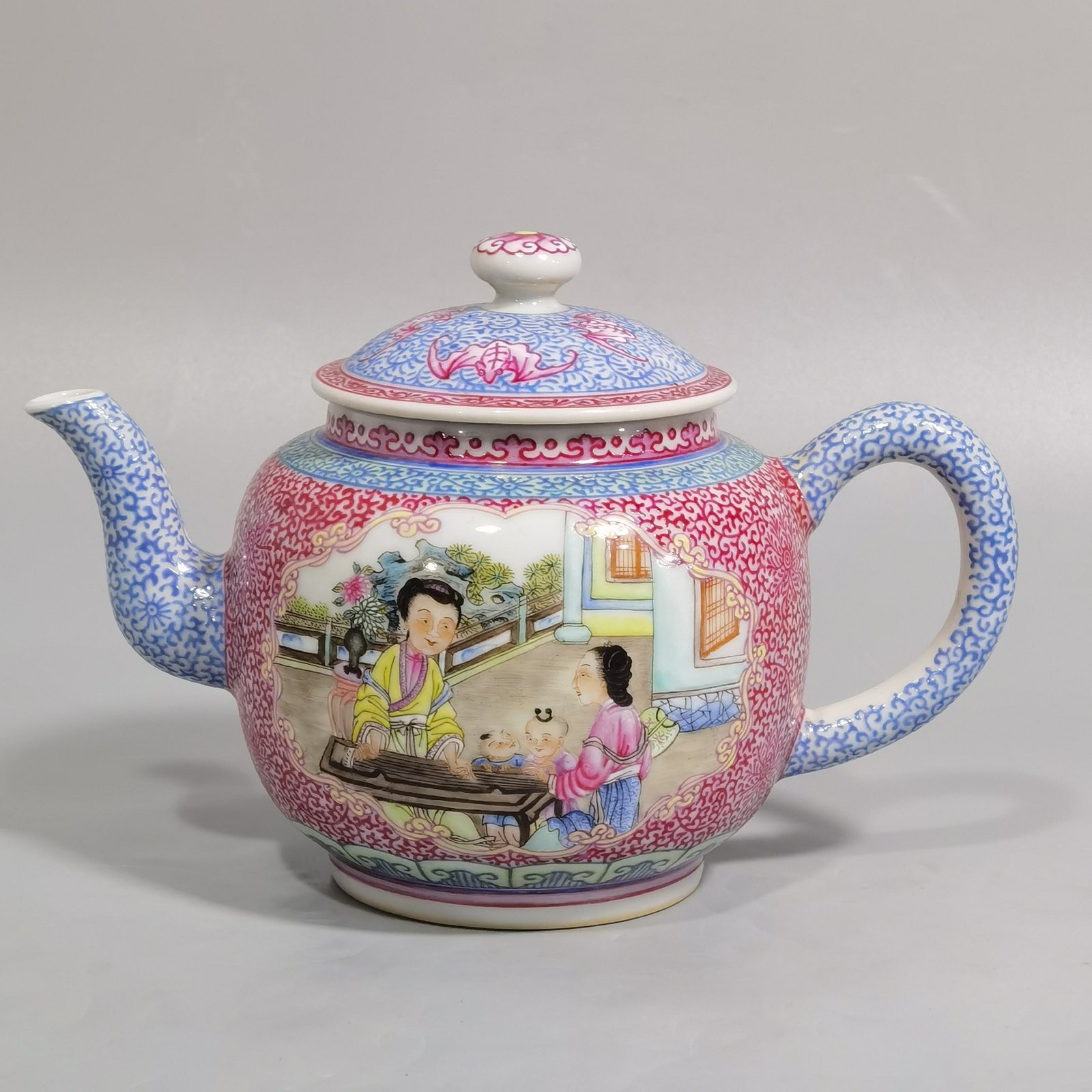 Qing Dynasty Yongzheng year enamel windowed teapot with a picture of Sanniang