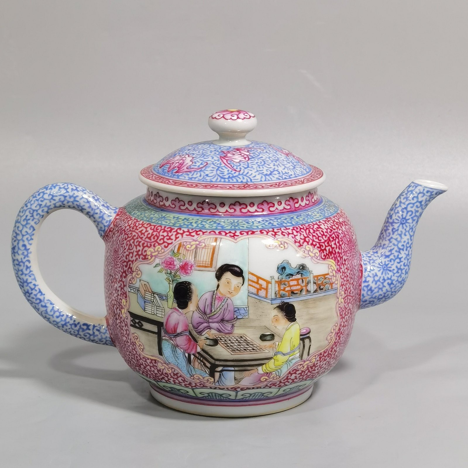 Qing Dynasty Yongzheng year enamel windowed teapot with a picture of Sanniang