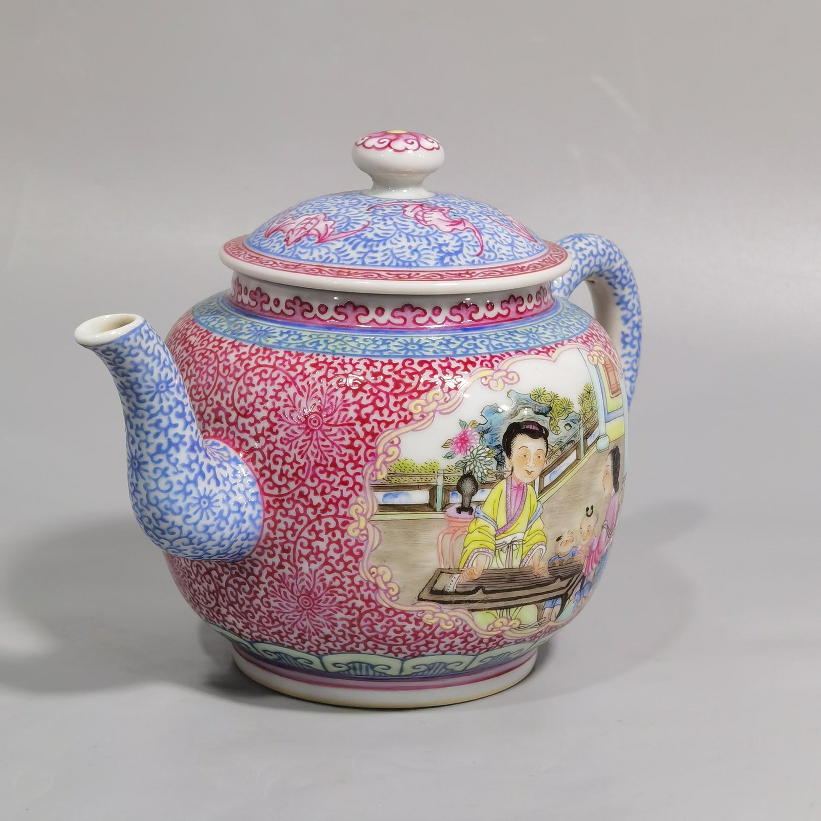 Qing Dynasty Yongzheng year enamel windowed teapot with a picture of Sanniang