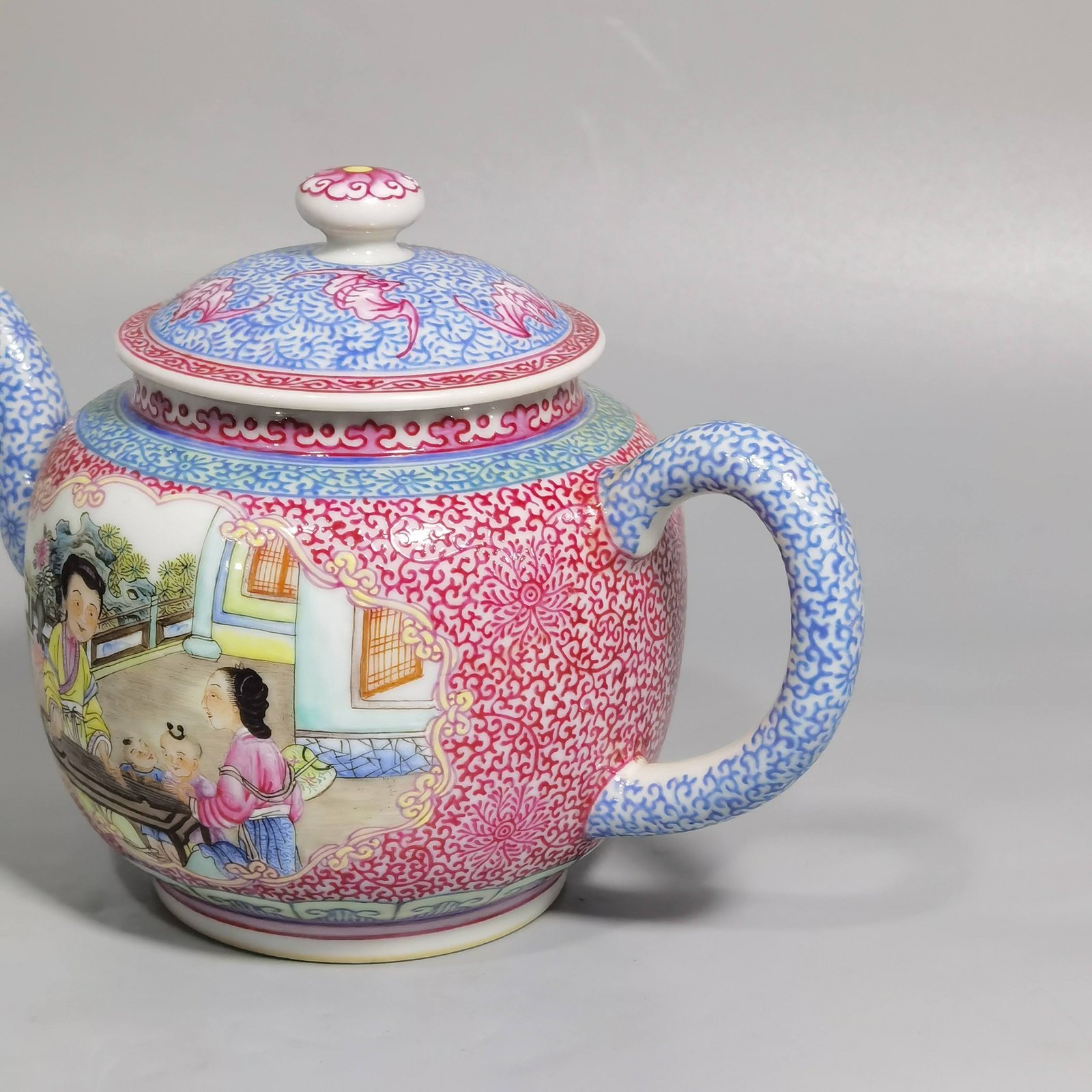 Qing Dynasty Yongzheng year enamel windowed teapot with a picture of Sanniang