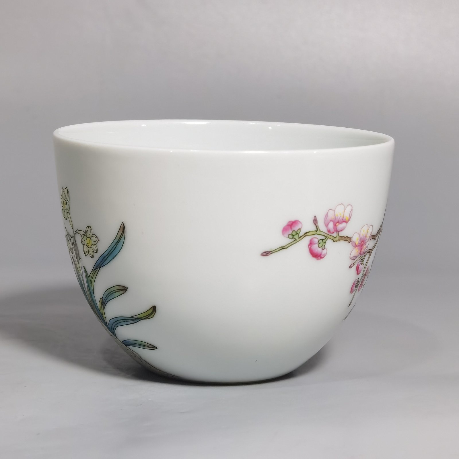 Qing Dynasty Yongzheng A pair of pastel Ping plum blossom cups