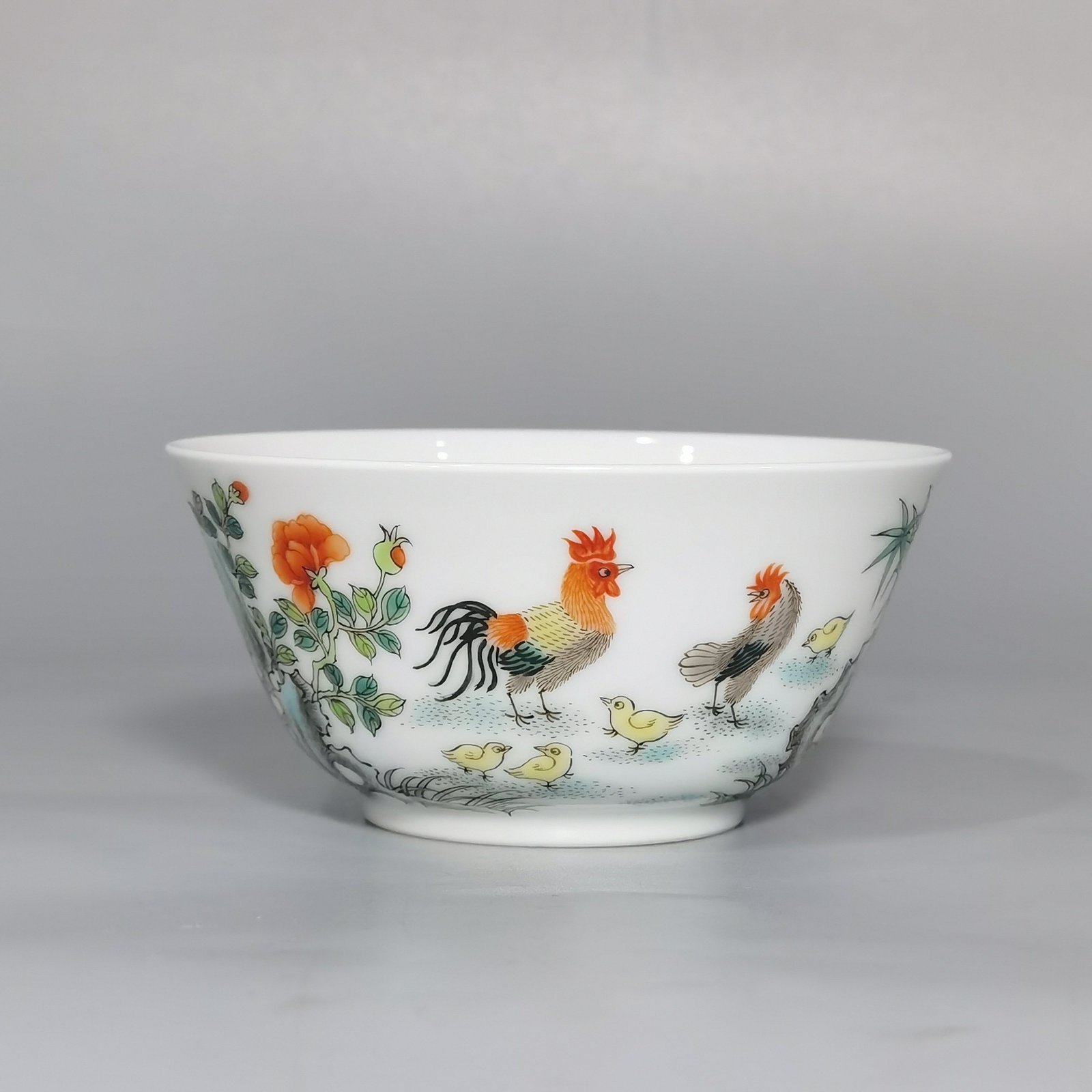 Qing Dynasty Yongzheng A pair of foreign-colored chicken jar cups