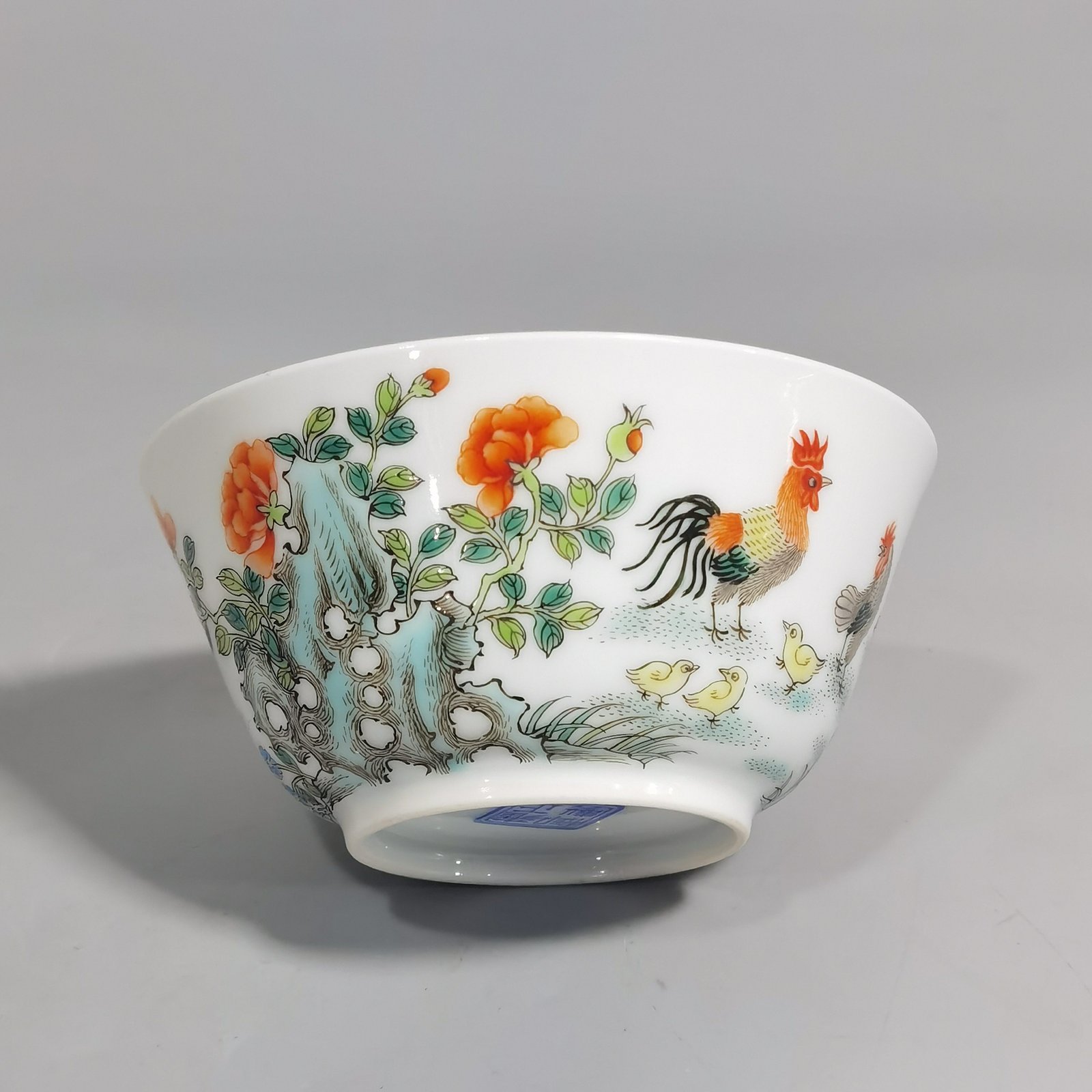 Qing Dynasty Yongzheng A pair of foreign-colored chicken jar cups
