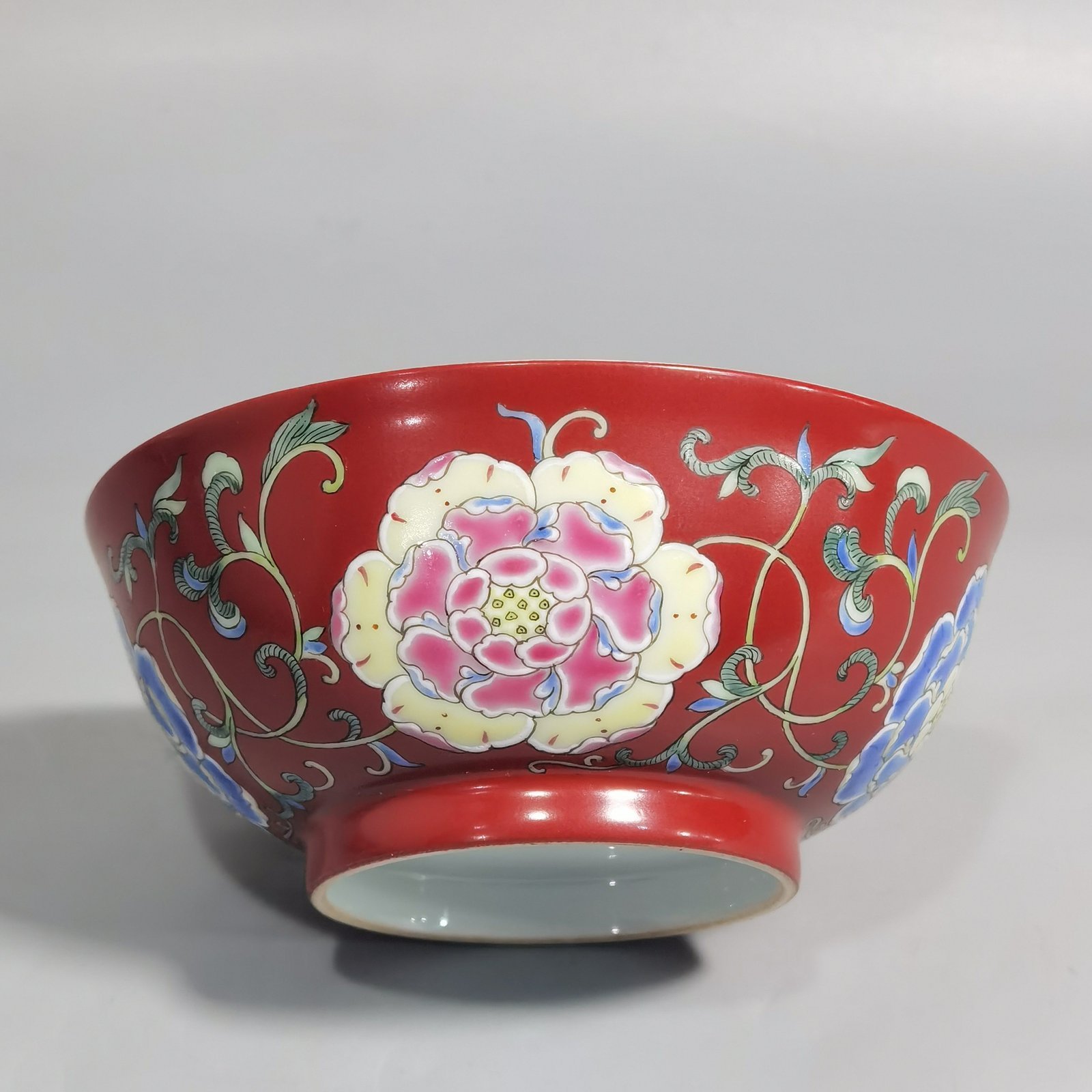 Qing Dynasty Yongzheng A pair of coral red earthenware bowls