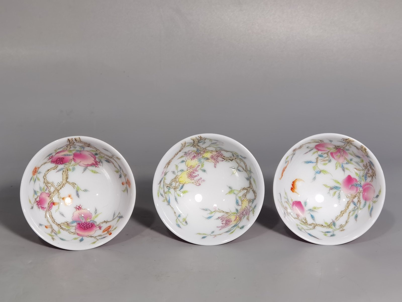 Qing Dynasty Yongzheng A set of enamel-colored rouge-red glaze goblets