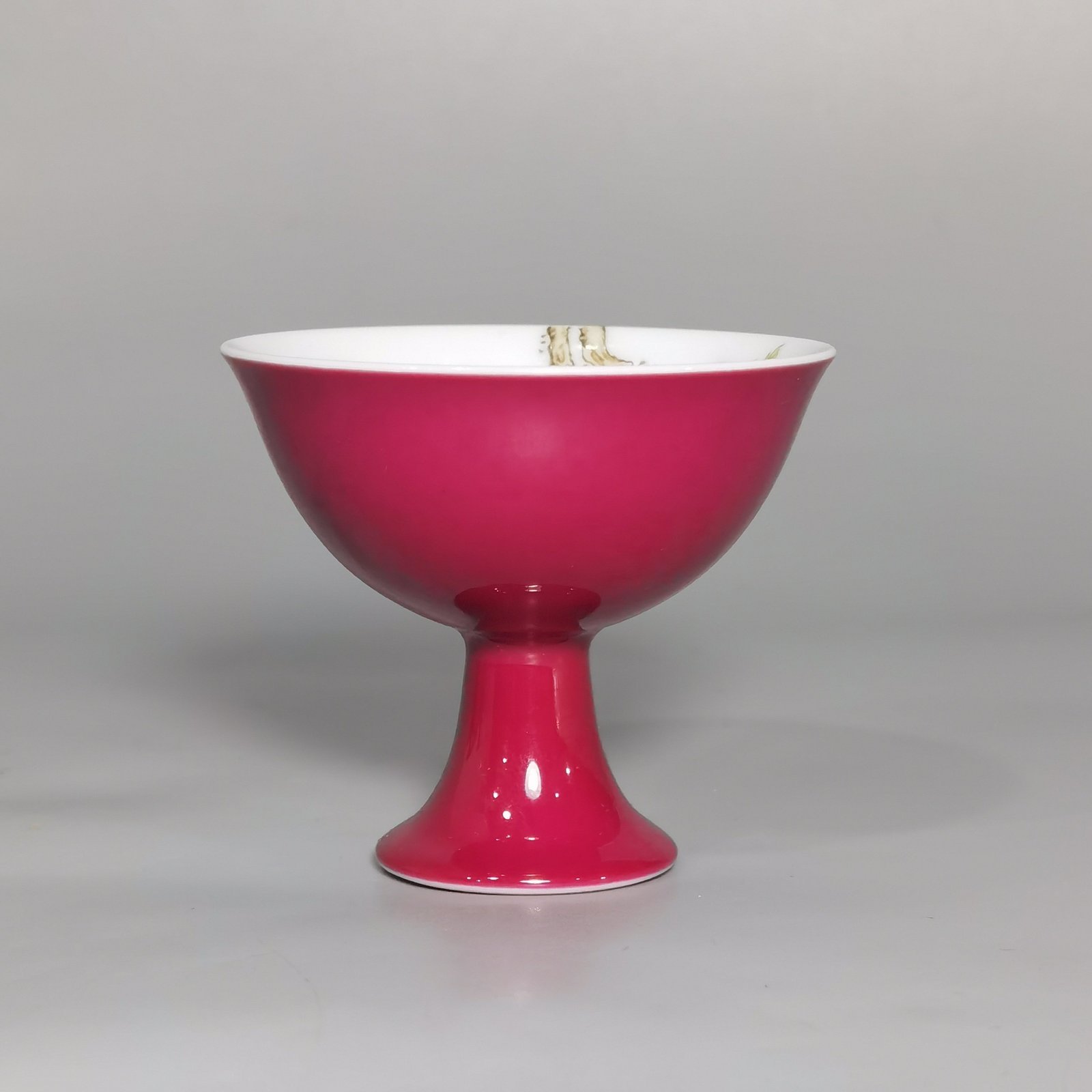 Qing Dynasty Yongzheng A set of enamel-colored rouge-red glaze goblets