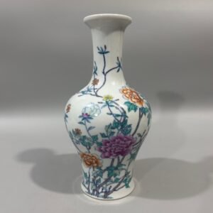 Qing Dynasty Yongzheng Doucai Peony Vase