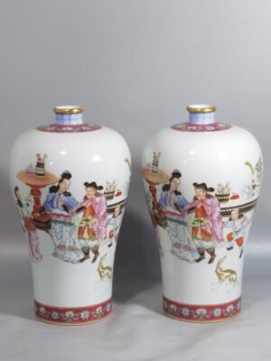 Qing Dynasty Yongzheng enamel vase with Western figures