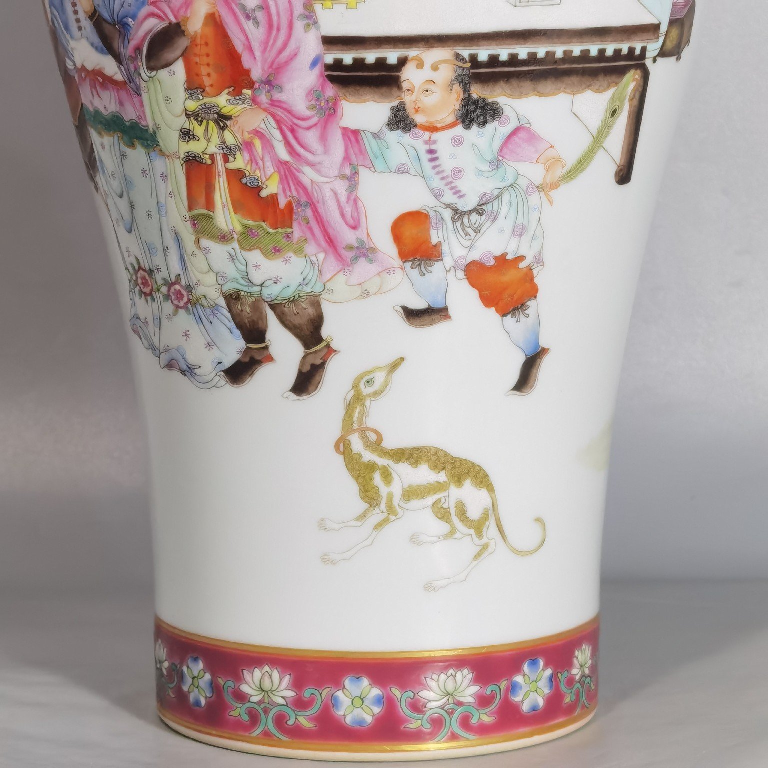 Qing Dynasty Yongzheng enamel vase with Western figures