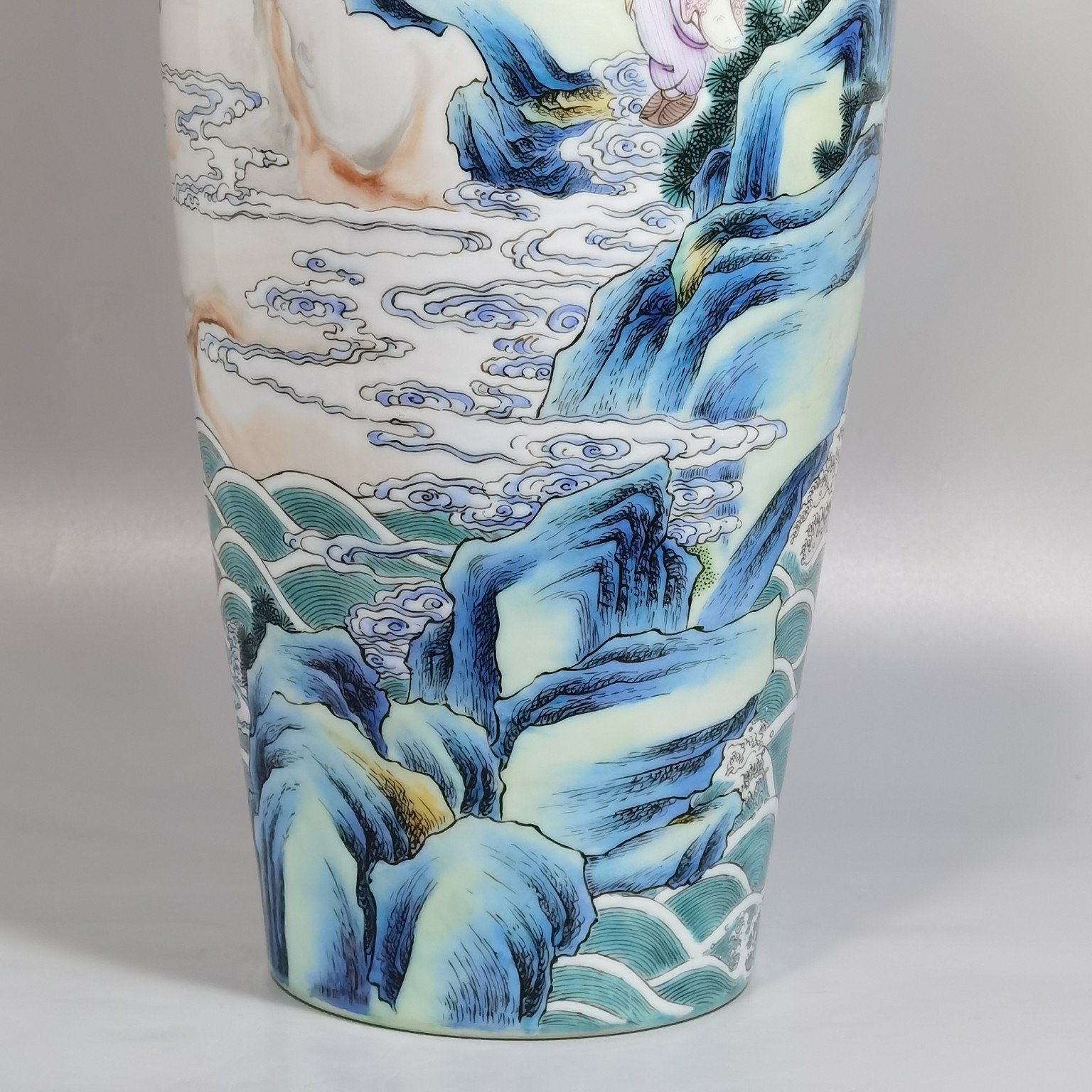 Qing Dynasty Yongzheng cloud pattern pastel color Guanyin bottle with picture of Arhat subduing the dragon
