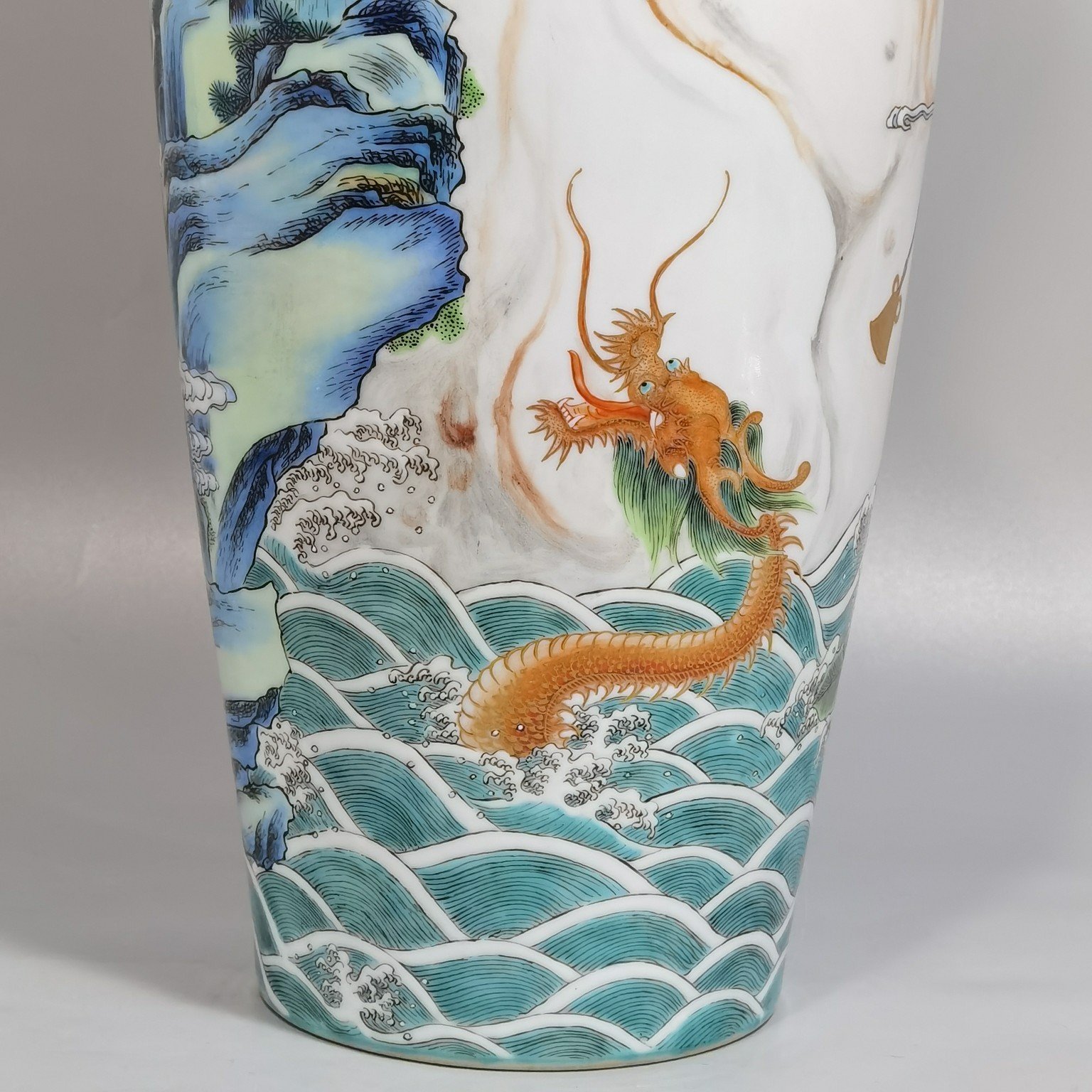 Qing Dynasty Yongzheng cloud pattern pastel color Guanyin bottle with picture of Arhat subduing the dragon