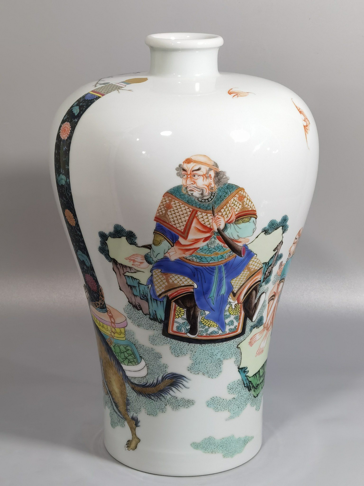 Qing Dynasty Yongzheng pastel plum vase with figures and stories