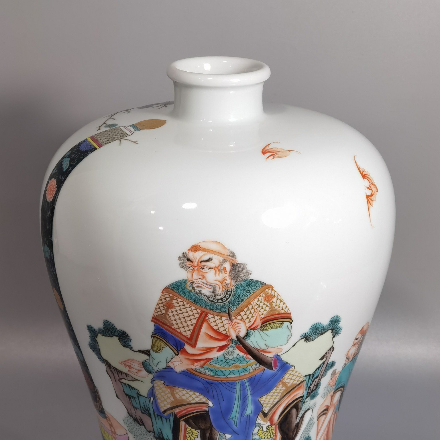 Qing Dynasty Yongzheng pastel plum vase with figures and stories