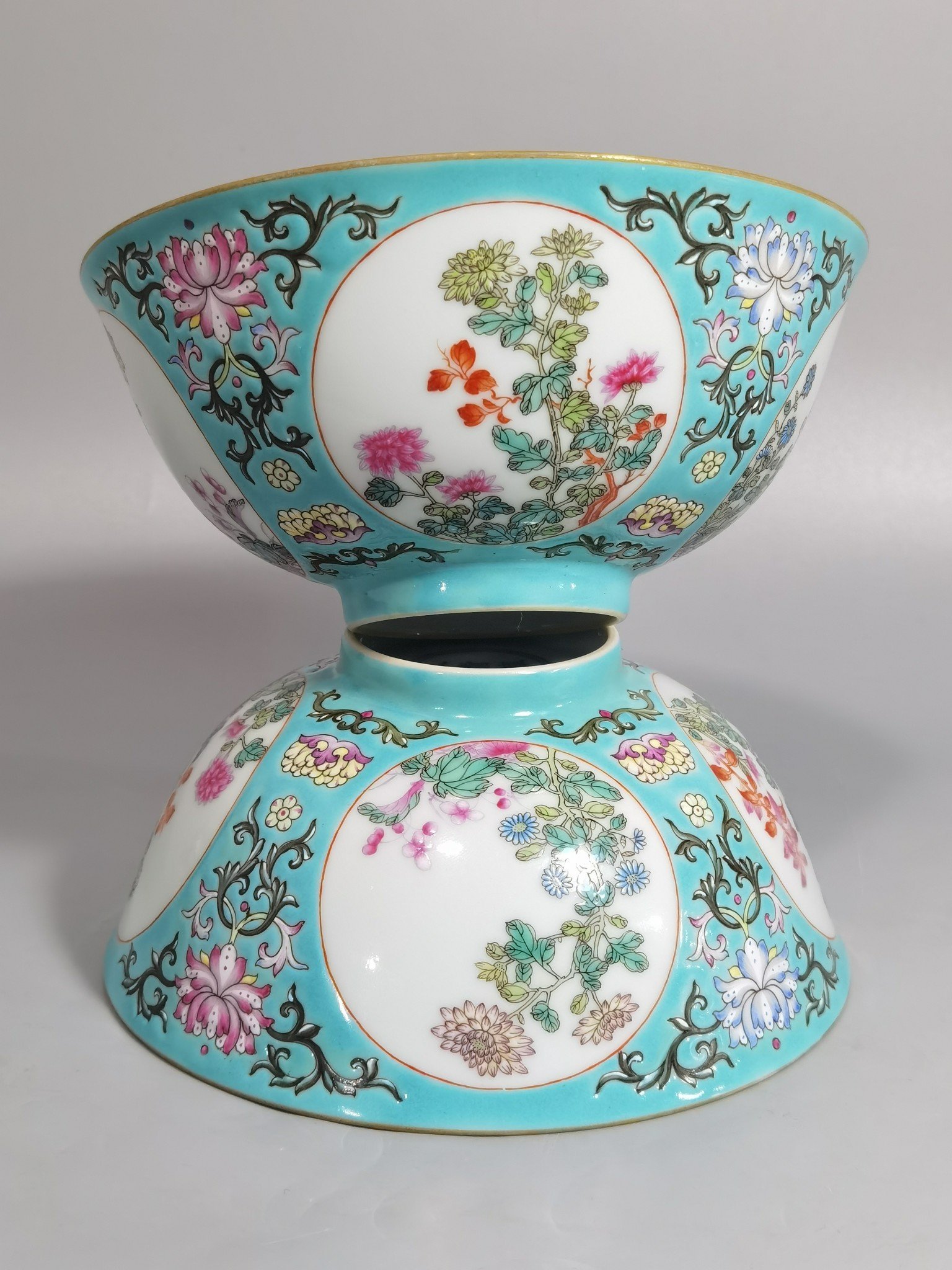 Qing Dynasty Yongzheng a pair of pastel green window-opening four-season flower bowls