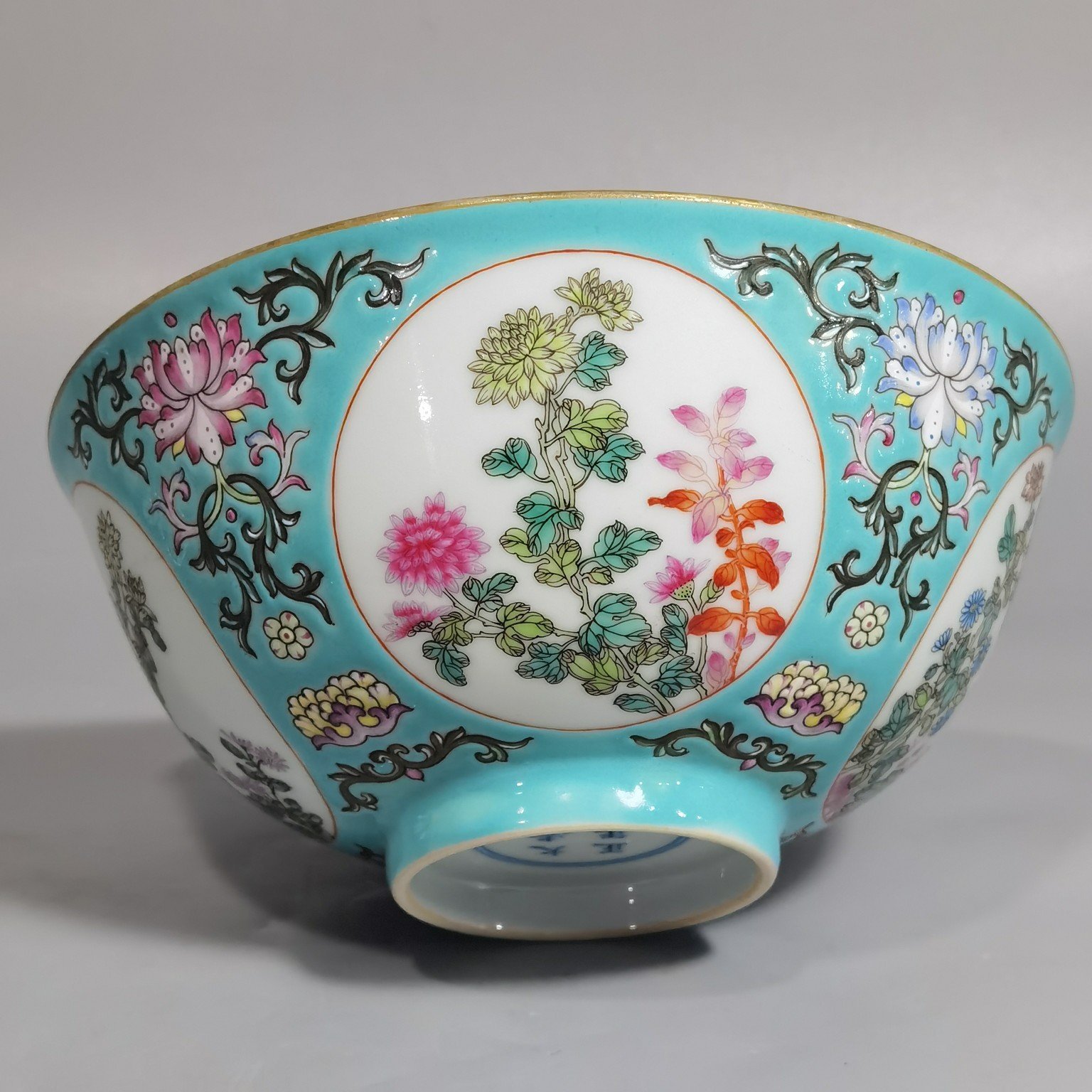 Qing Dynasty Yongzheng a pair of pastel green window-opening four-season flower bowls