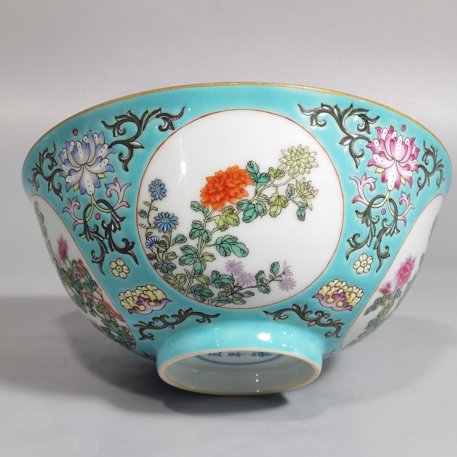 Qing Dynasty Yongzheng a pair of pastel green window-opening four-season flower bowls