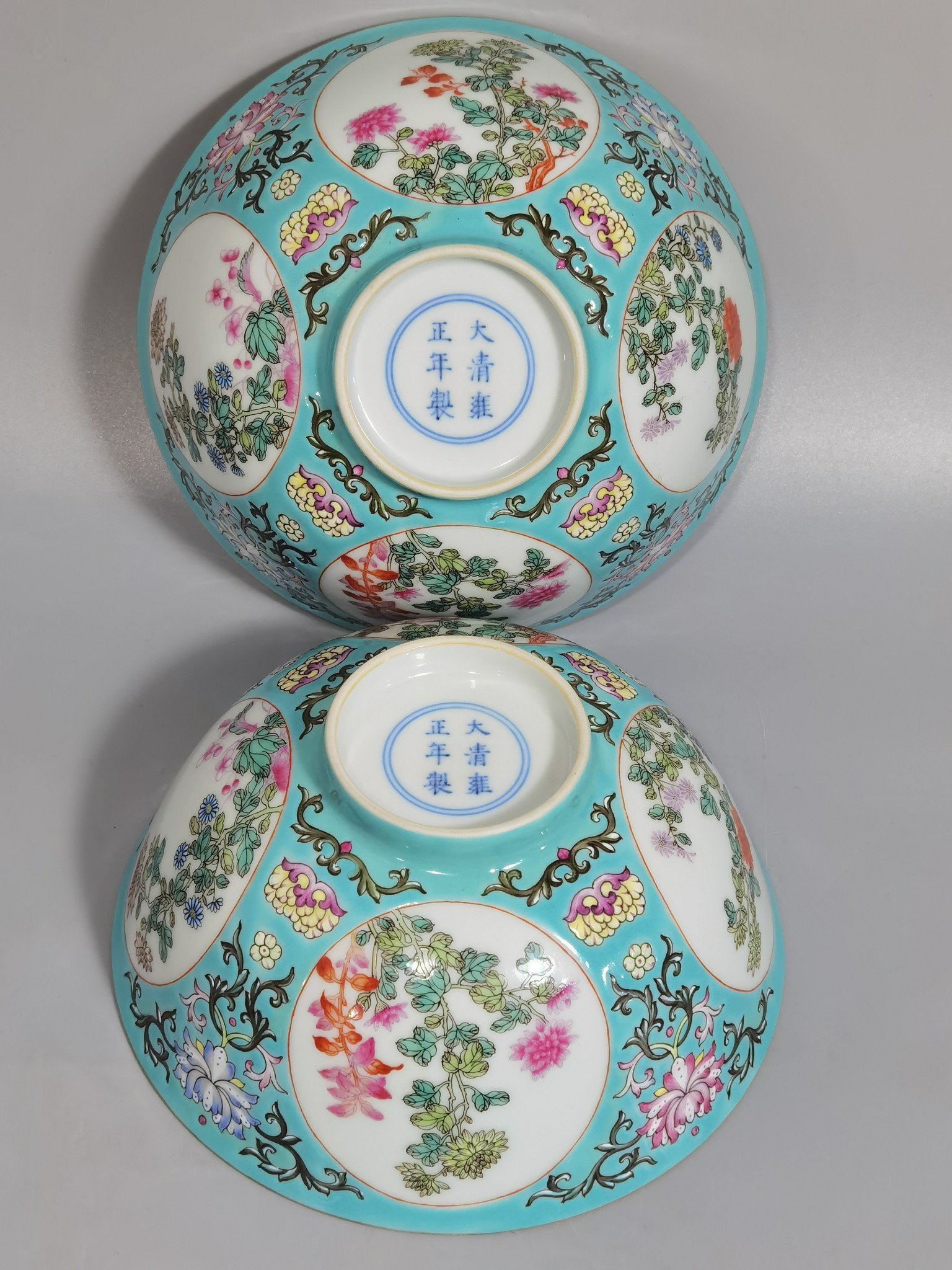Qing Dynasty Yongzheng a pair of pastel green window-opening four-season flower bowls