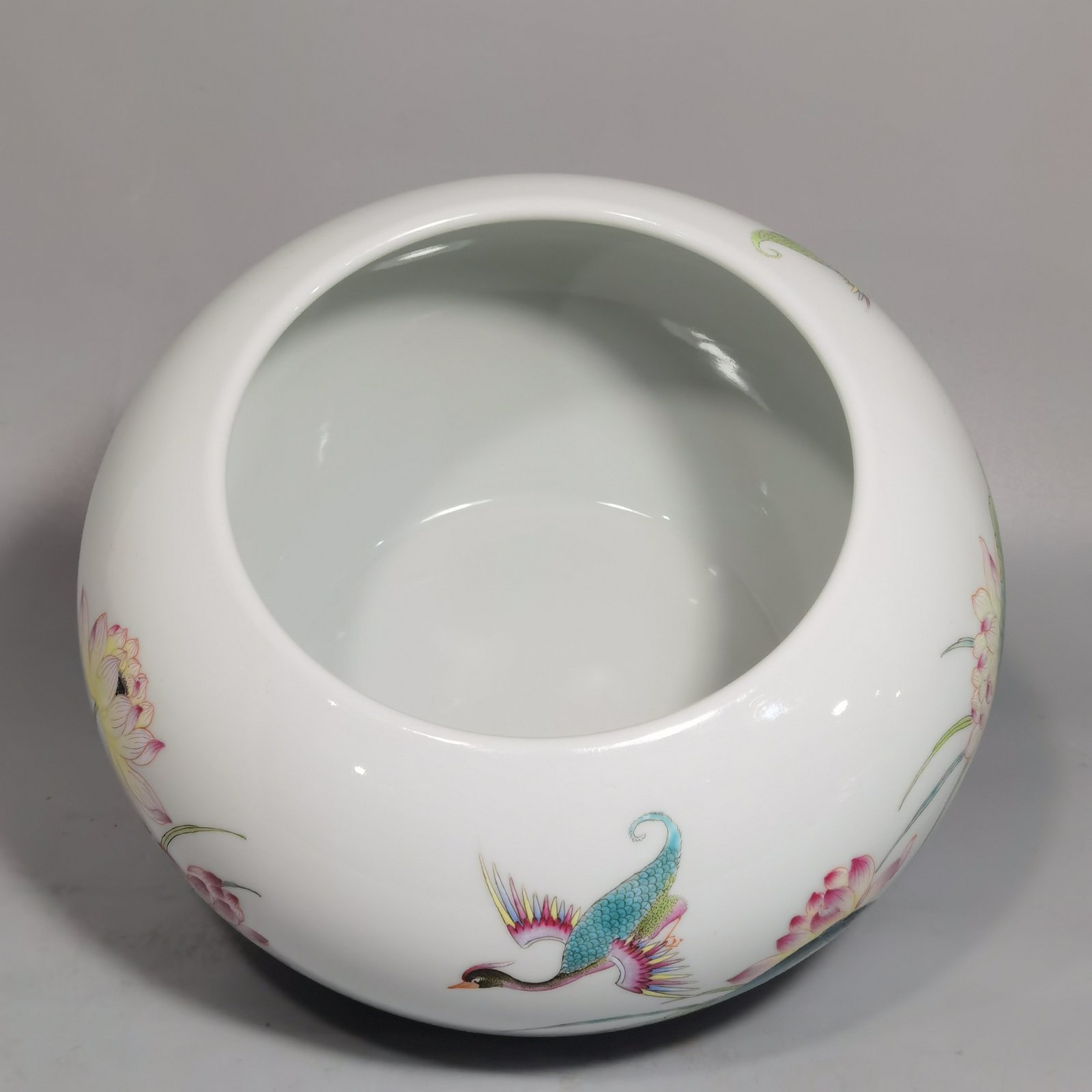 Qing Dynasty Yongzheng washed pastel mandarin duck and lotus size