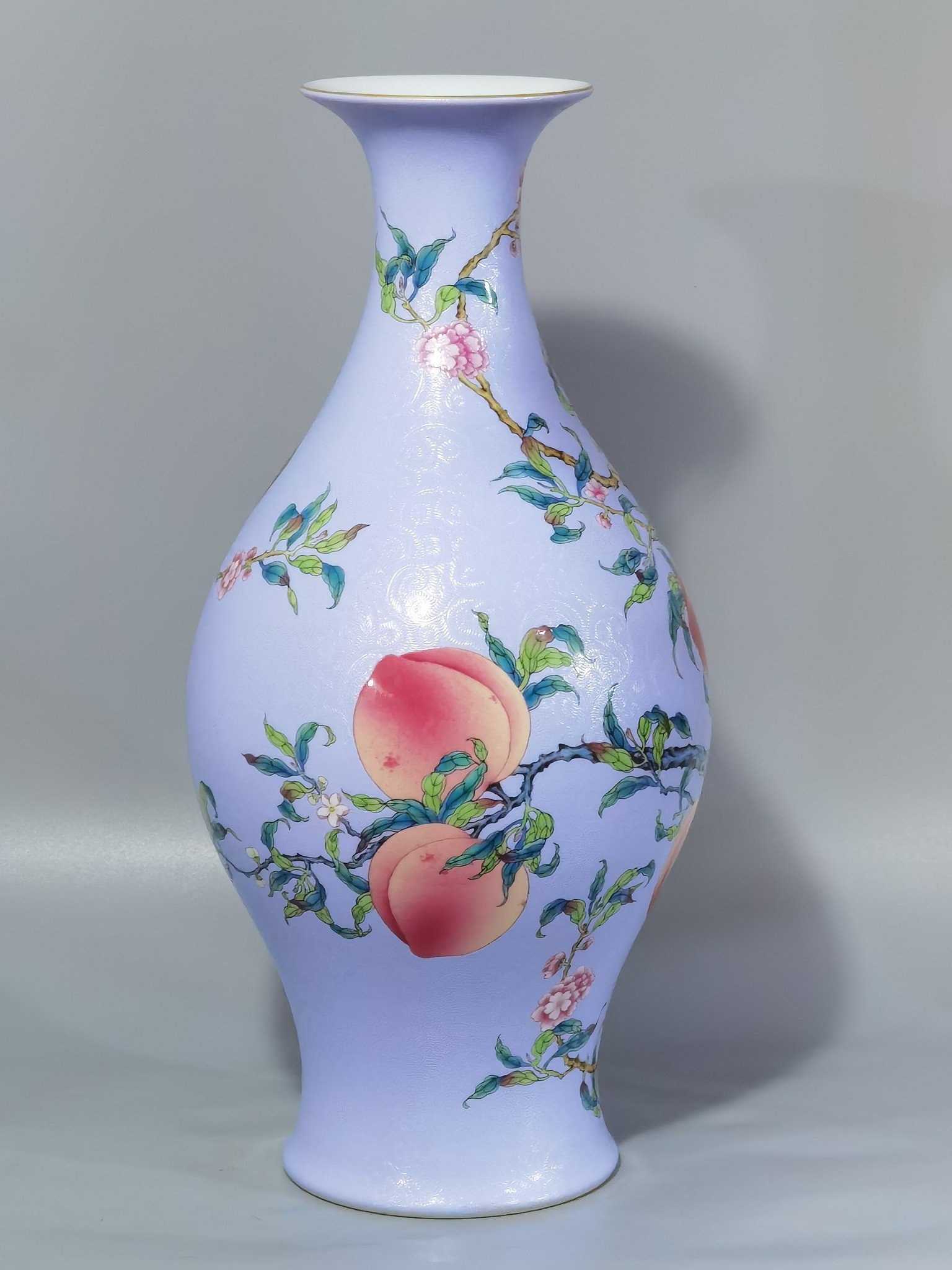 Qing Dynasty Yongzheng rolled pastel eight peaches and five blessings olive bottle