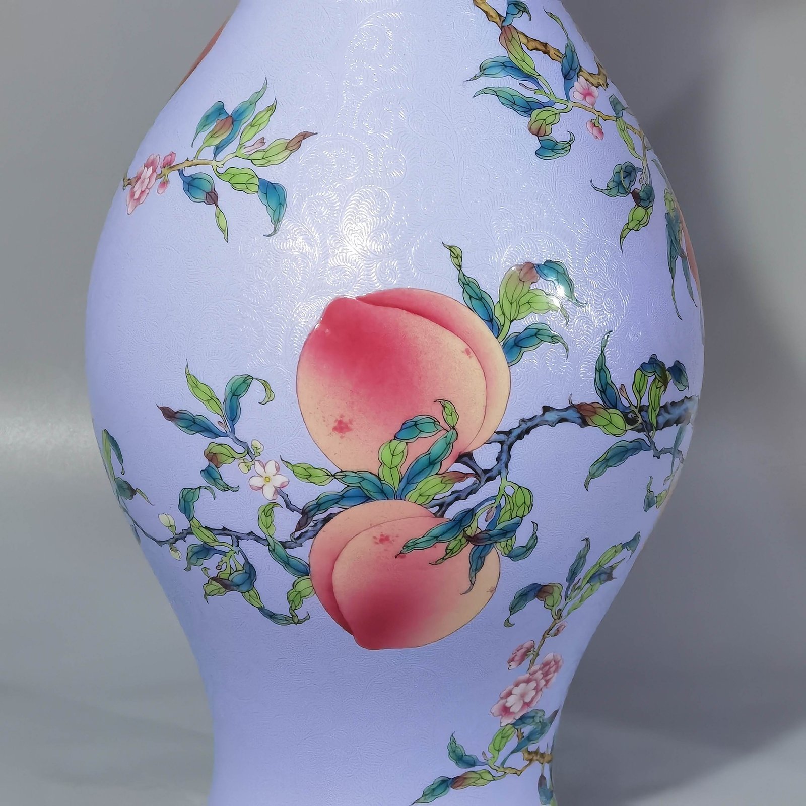 Qing Dynasty Yongzheng rolled pastel eight peaches and five blessings olive bottle