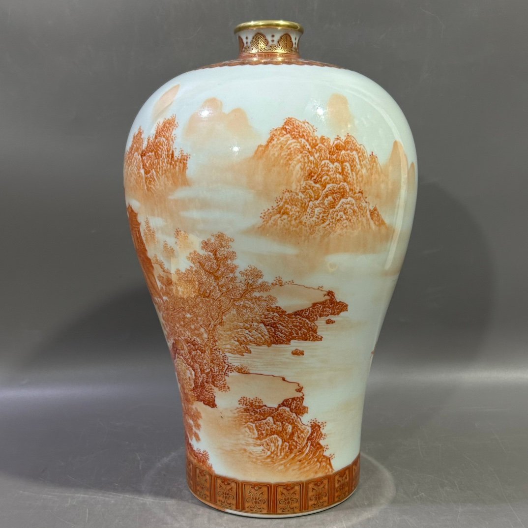 Qing Dynasty Yongzheng alum red landscape pavilion plum vase