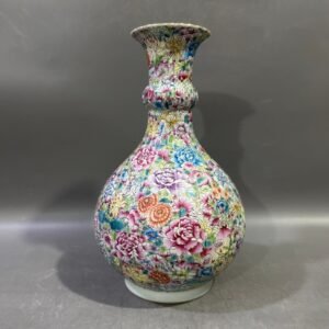 Qing Dynasty Yongzheng famille rose vase