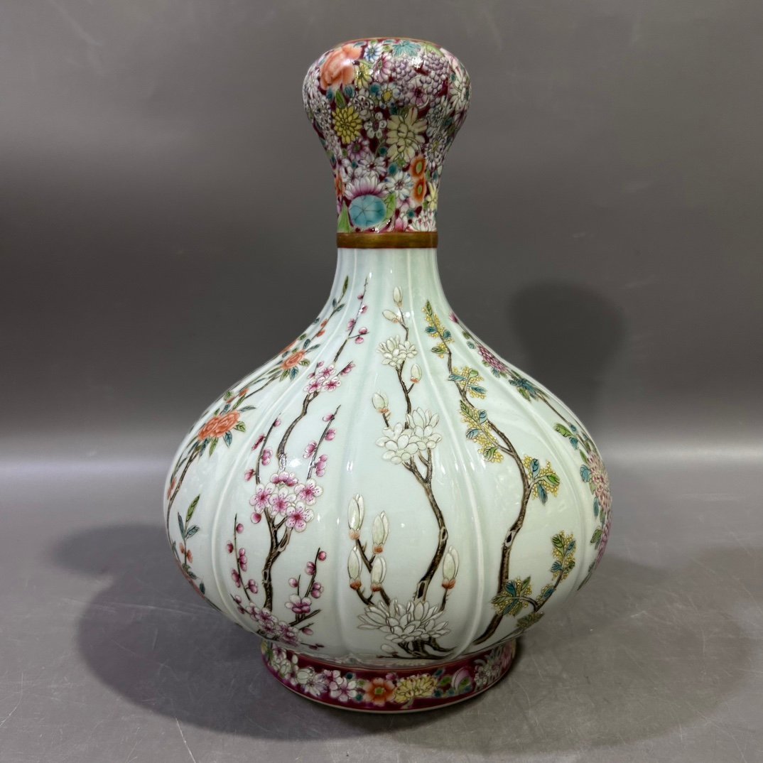 Qing Dynasty Yongzheng Pastel Twelve Flower Gods Garlic Vase