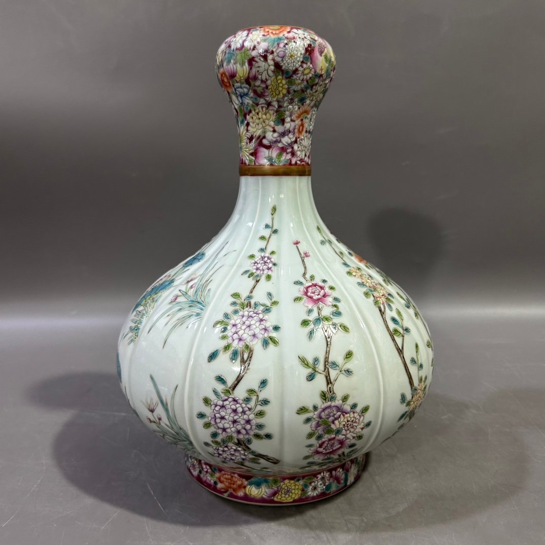Qing Dynasty Yongzheng Pastel Twelve Flower Gods Garlic Vase