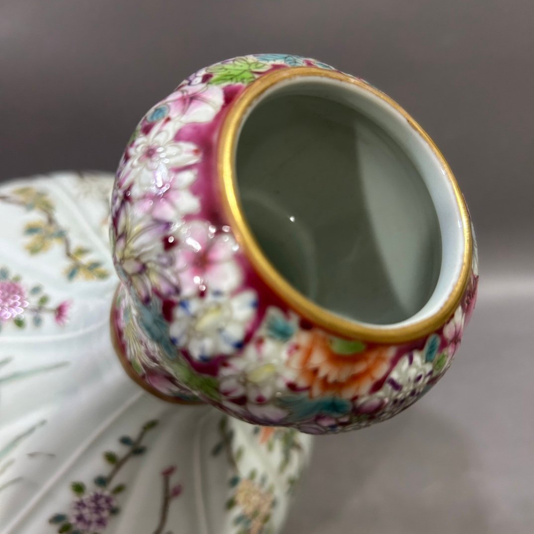 Qing Dynasty Yongzheng Pastel Twelve Flower Gods Garlic Vase