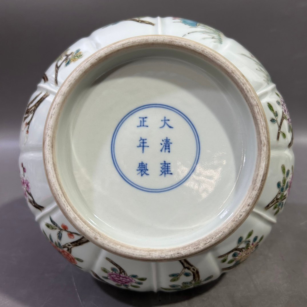 Qing Dynasty Yongzheng Pastel Twelve Flower Gods Garlic Vase