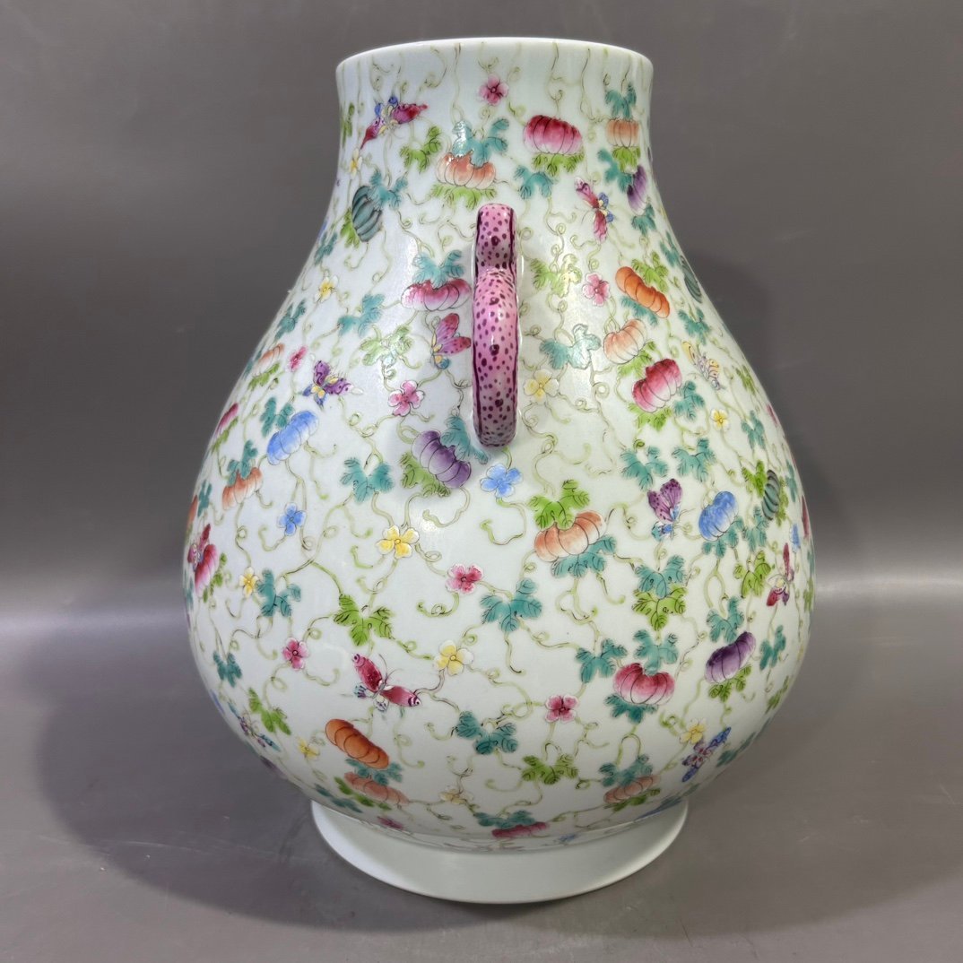Qing Dynasty Yongzheng Pastel Pumpkin Butterfly Zun