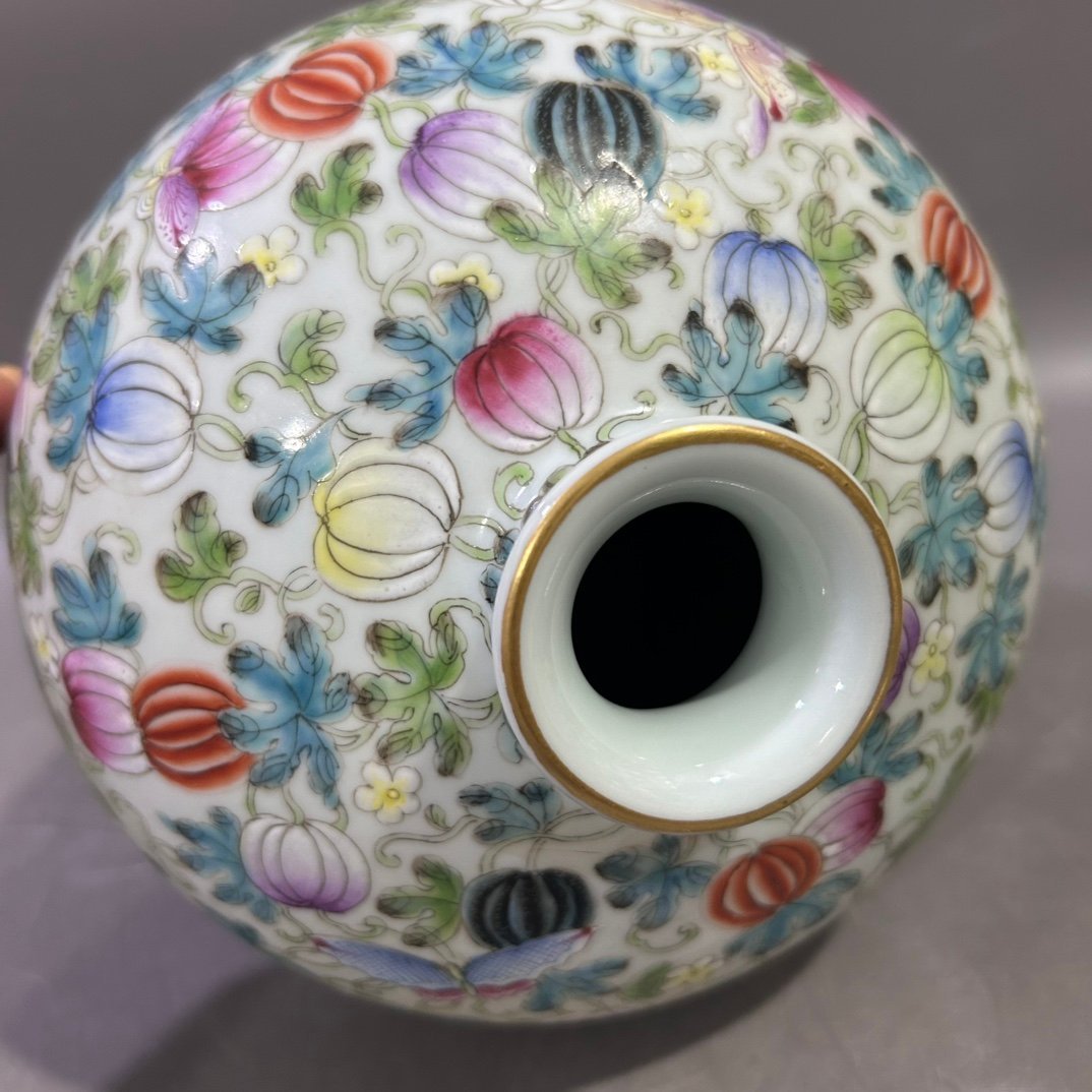 Qing Dynasty Yongzheng Pastel Pumpkin Butterfly Plum Vase