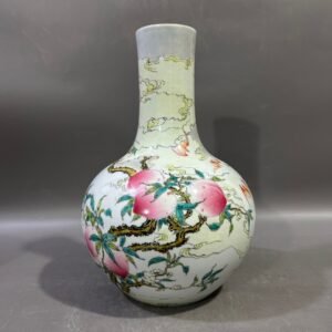 Qing Dynasty Yongzheng Pastel Peach Celestial Ball Vase