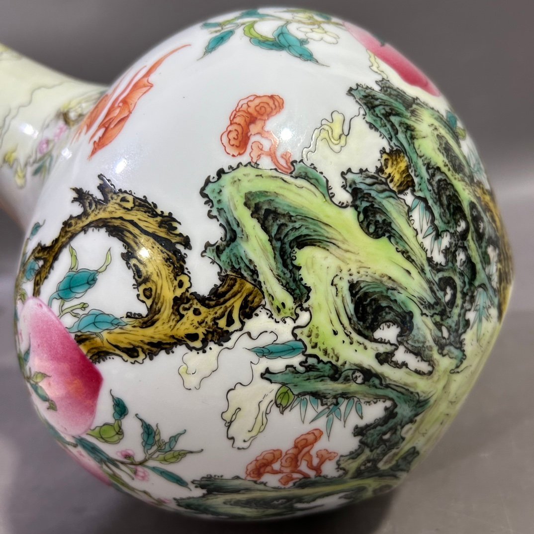 Qing Dynasty Yongzheng Pastel Peach Celestial Ball Vase