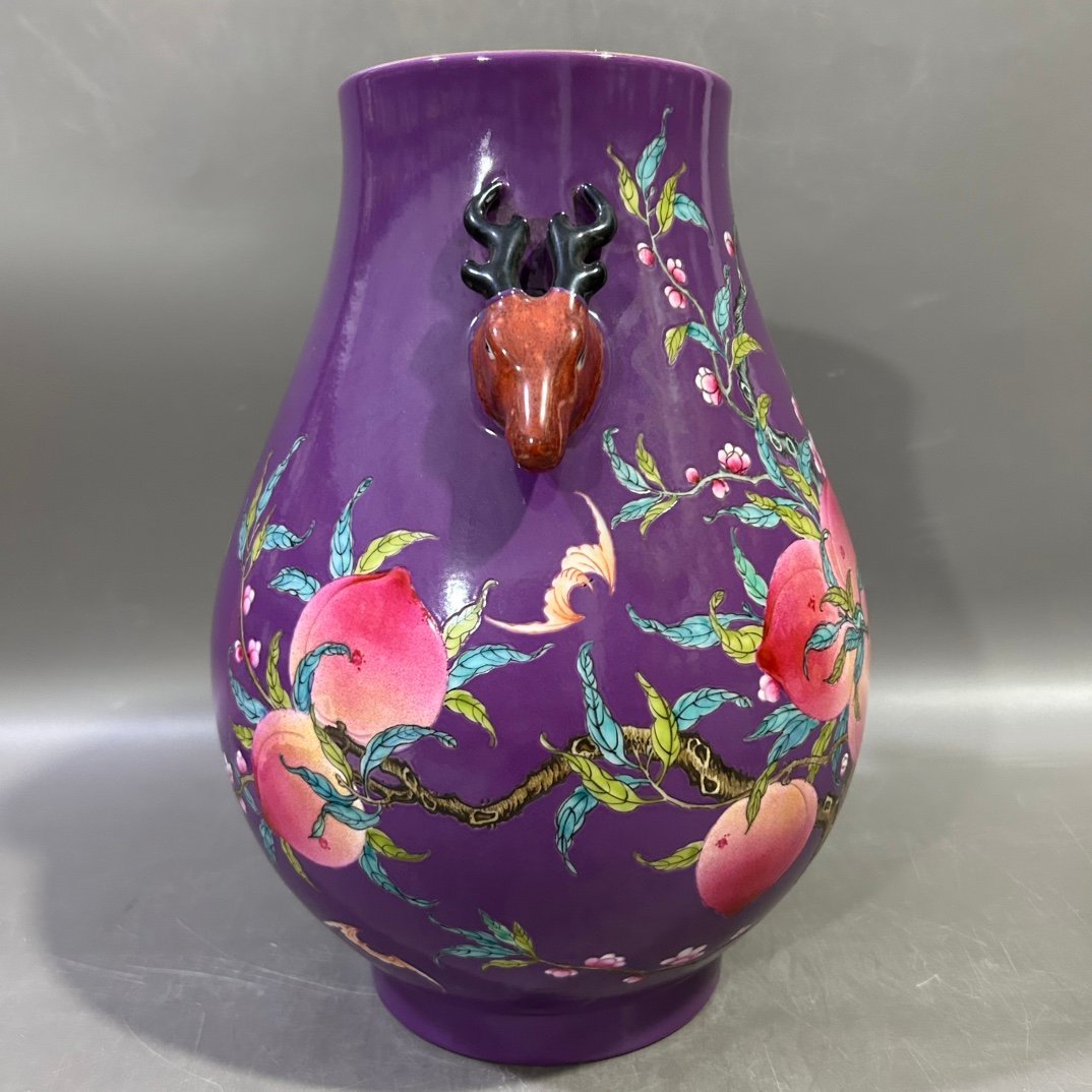Qing Dynasty Yongzheng Pastel Peach Deer Head Zun