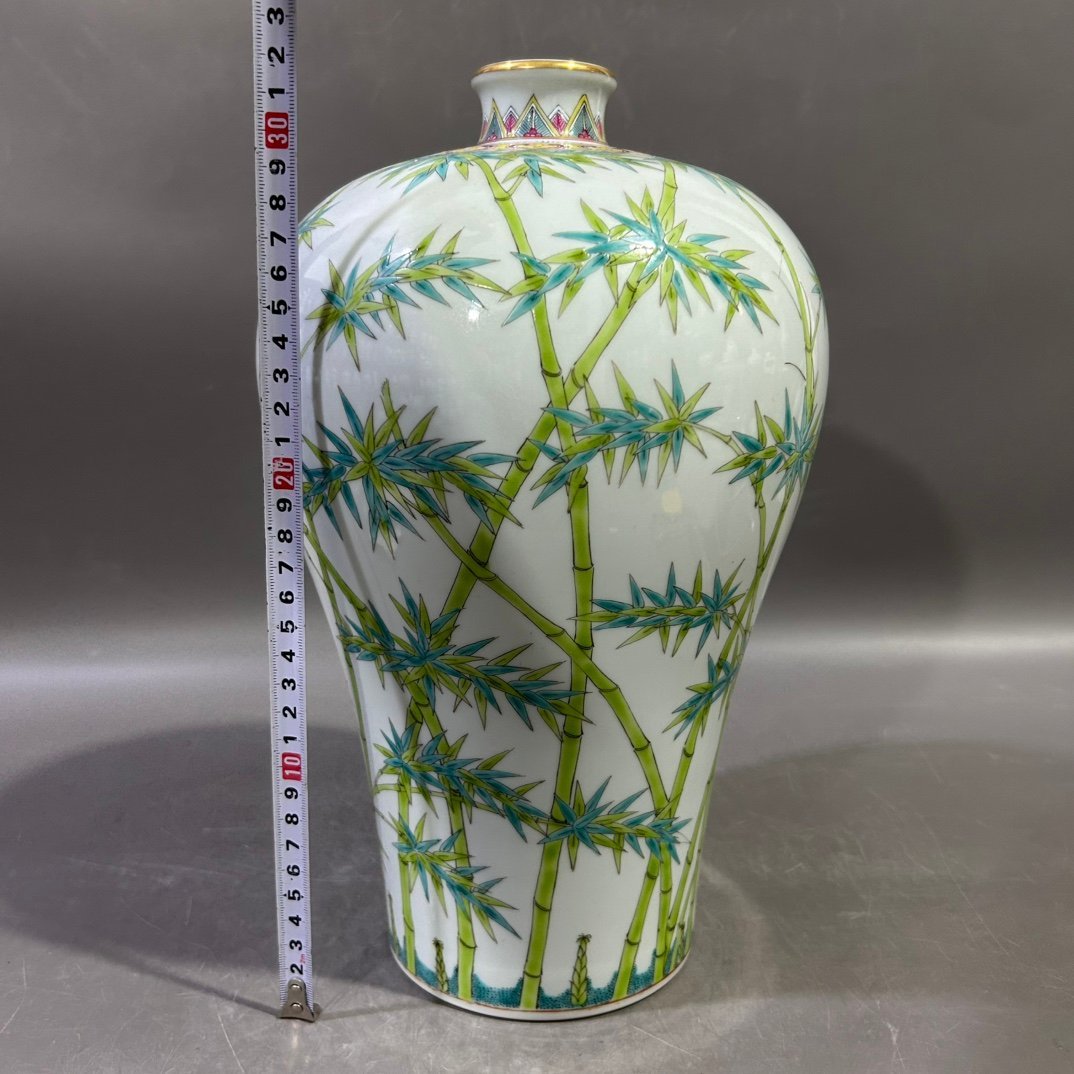 Qing Dynasty Yongzheng famille rose plum vase