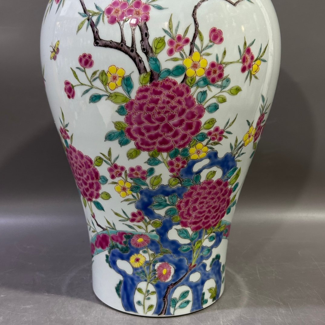 Qing Dynasty Yongzheng Pastel Peony Plum Vase