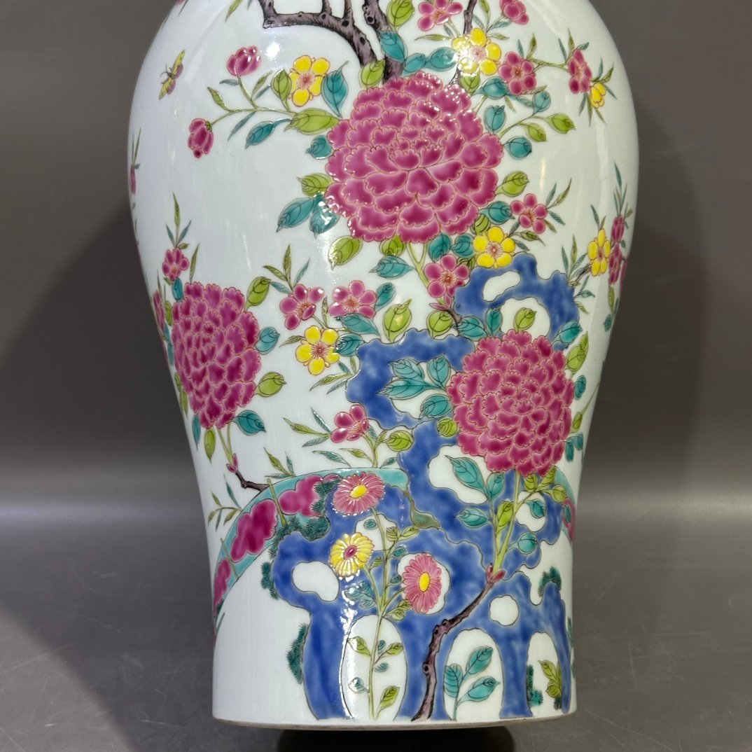 Qing Dynasty Yongzheng Pastel Peony Plum Vase
