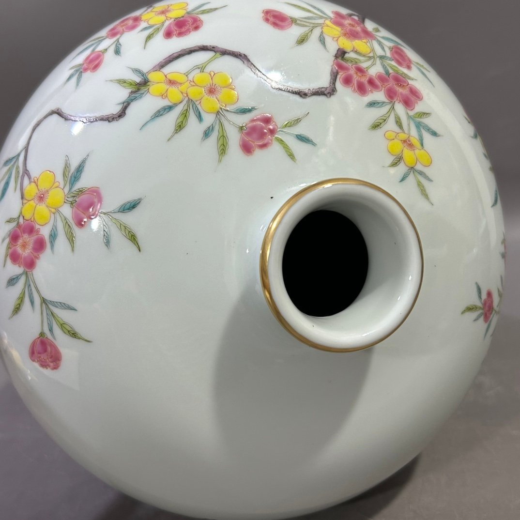 Qing Dynasty Yongzheng Pastel Peony Plum Vase