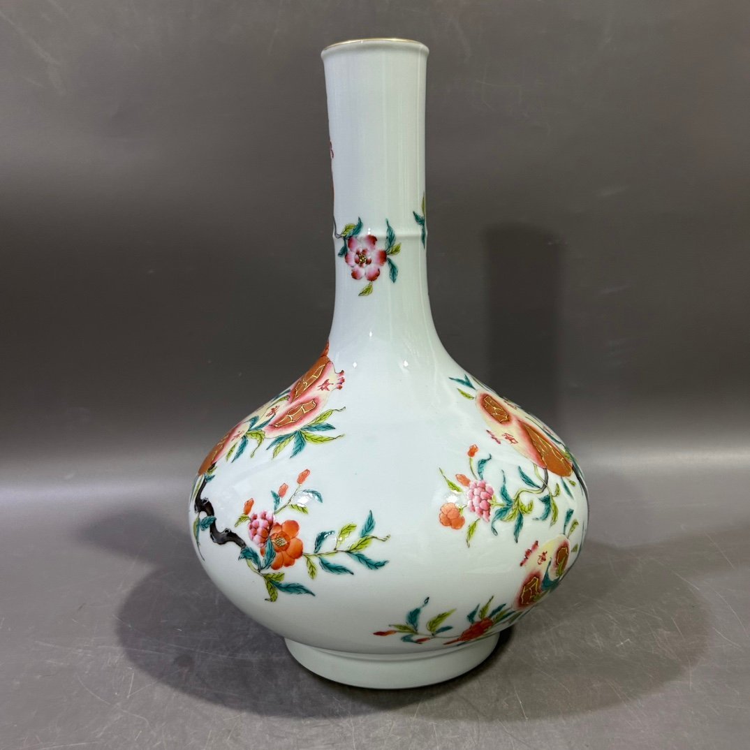 Qing Dynasty Yongzheng famille rose pomegranate bile vase
