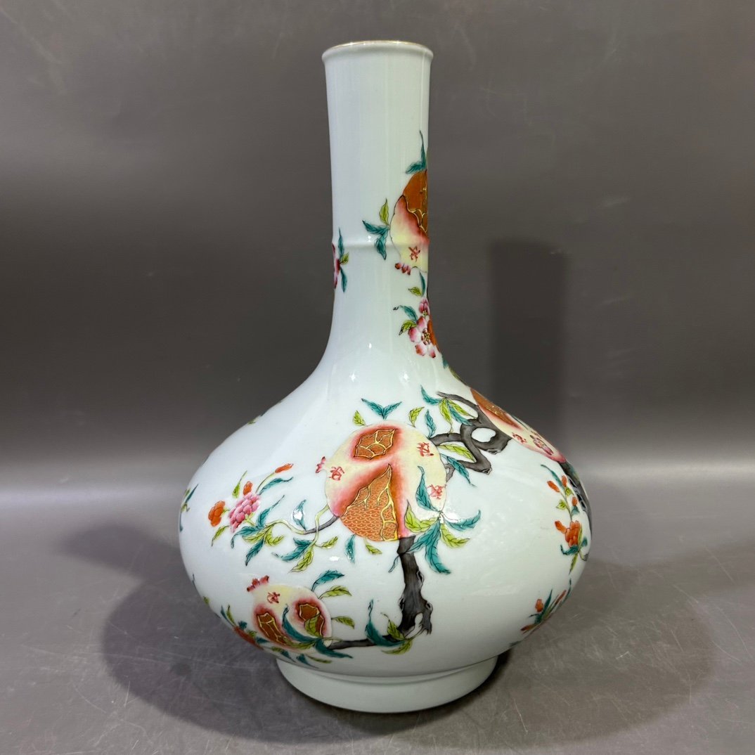 Qing Dynasty Yongzheng famille rose pomegranate bile vase