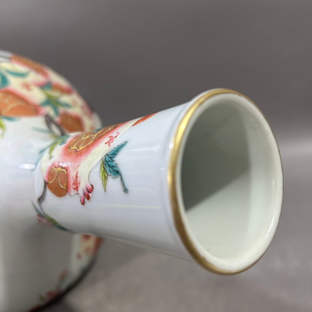 Qing Dynasty Yongzheng famille rose pomegranate bile vase