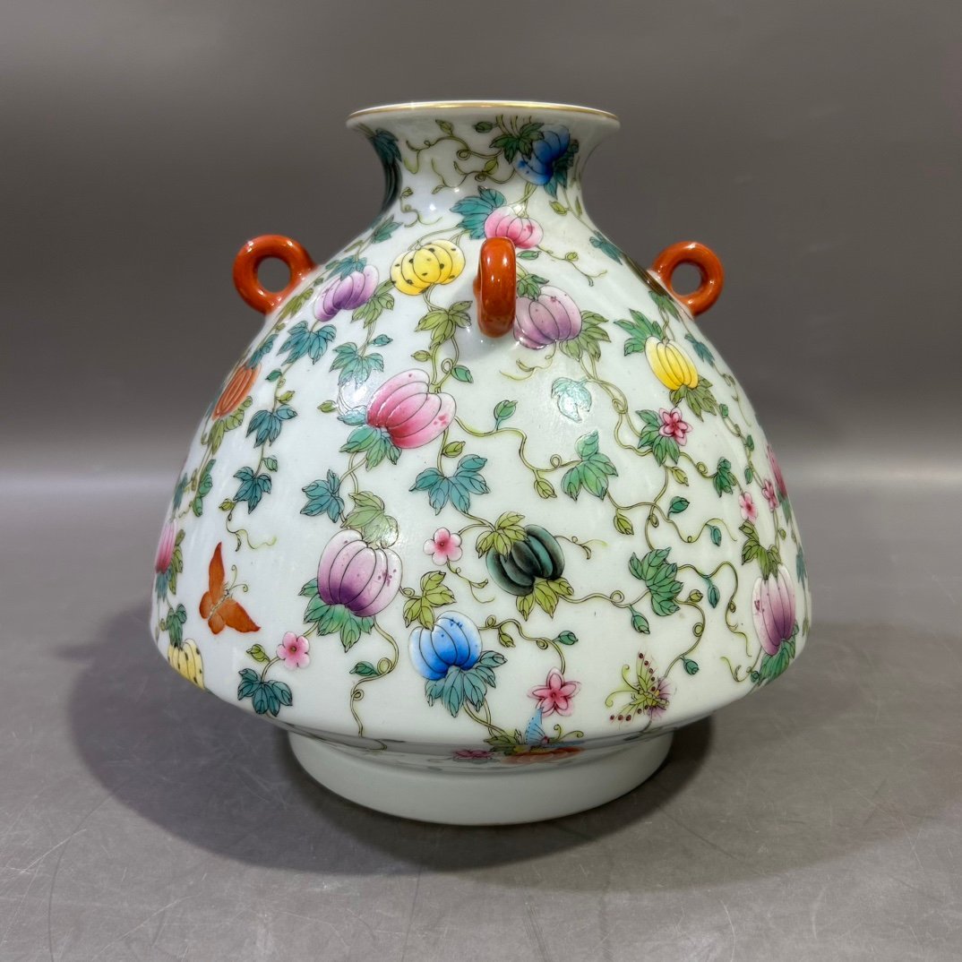 Qing Dynasty Yongzheng Pastel Flower Pumpkin Four Series Vase
