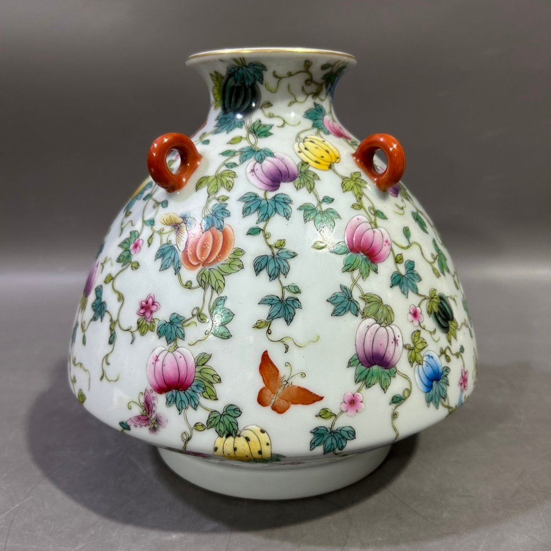 Qing Dynasty Yongzheng Pastel Flower Pumpkin Four Series Vase