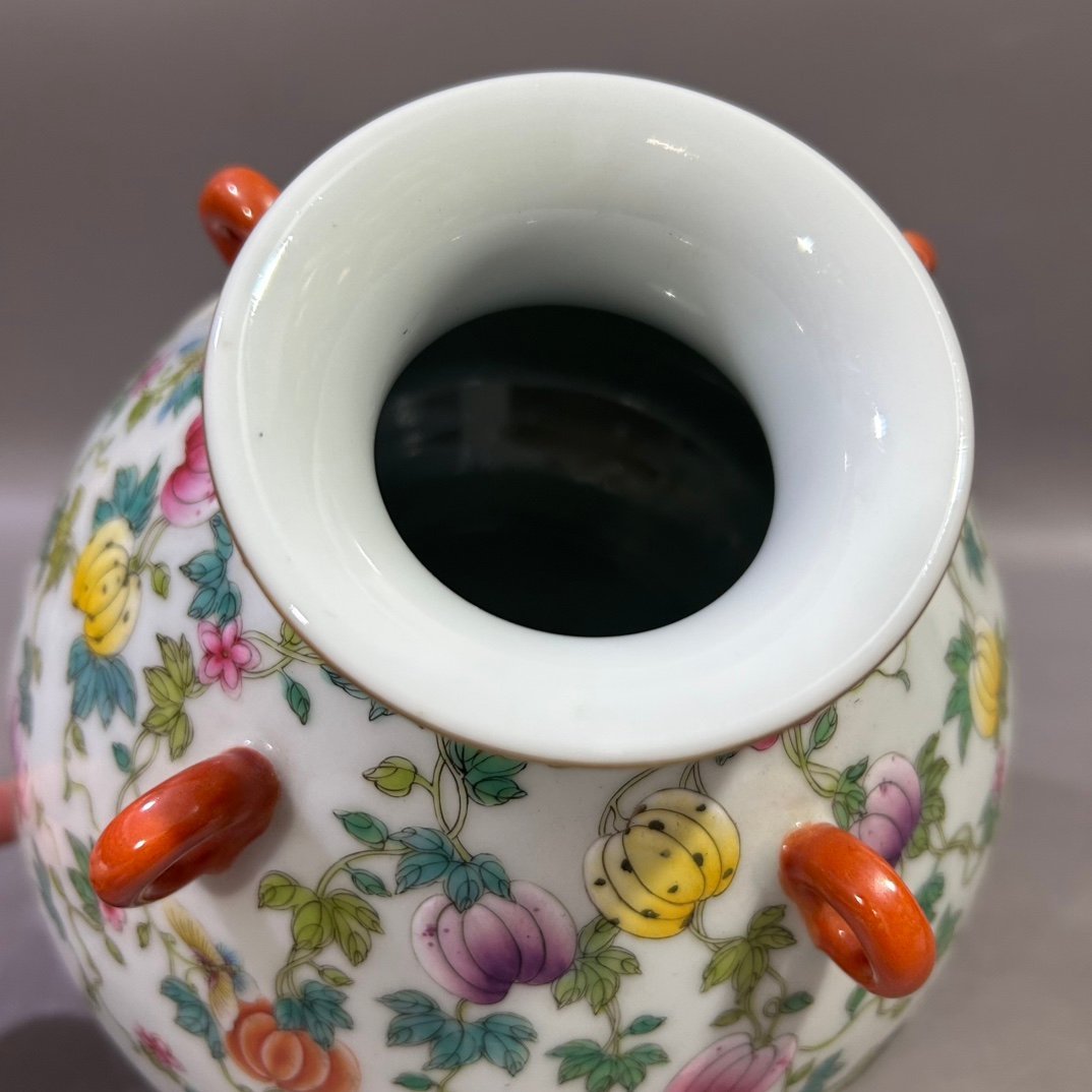 Qing Dynasty Yongzheng Pastel Flower Pumpkin Four Series Vase