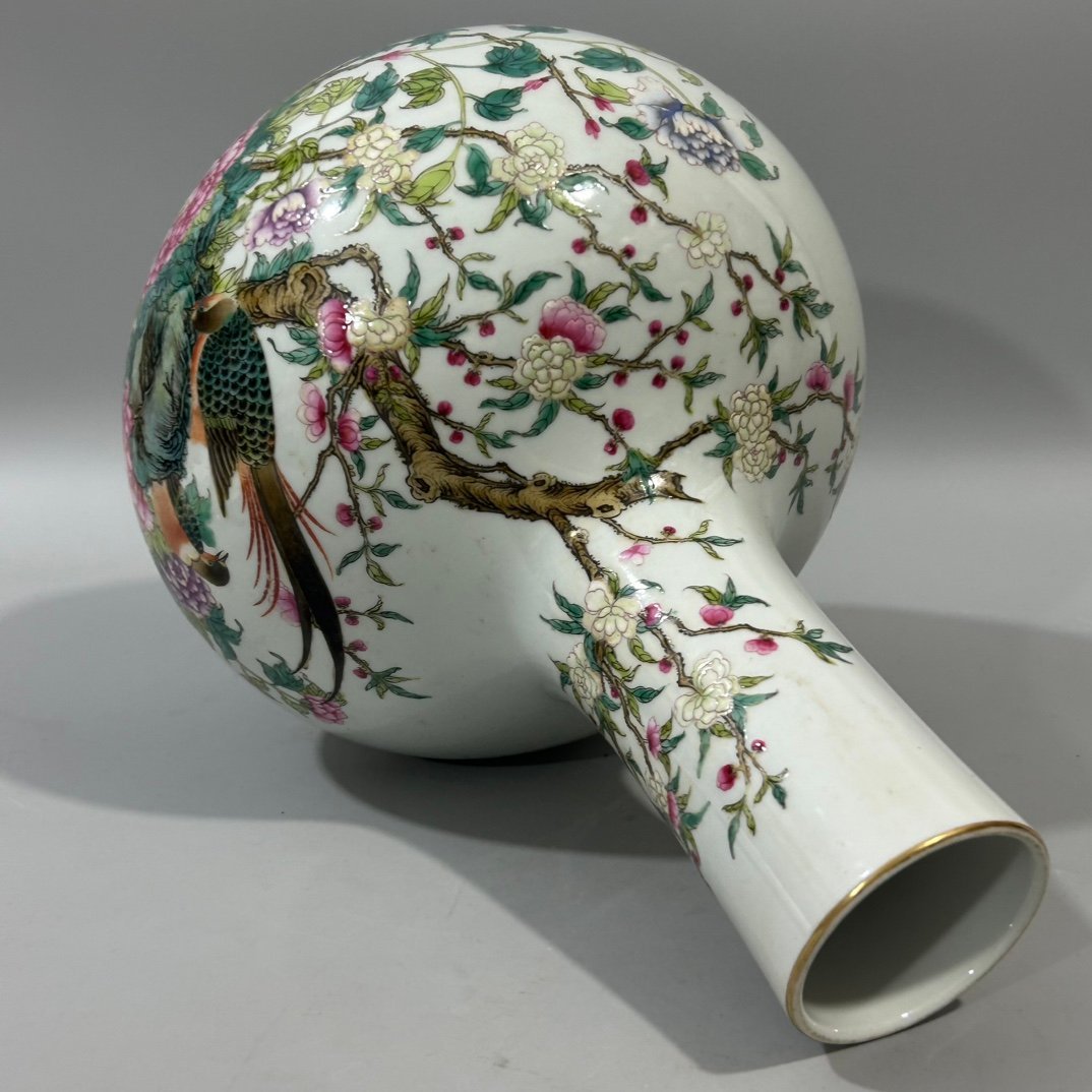 Qing Dynasty Yongzheng Pastel Flower and Bird Celestial Sphere vase