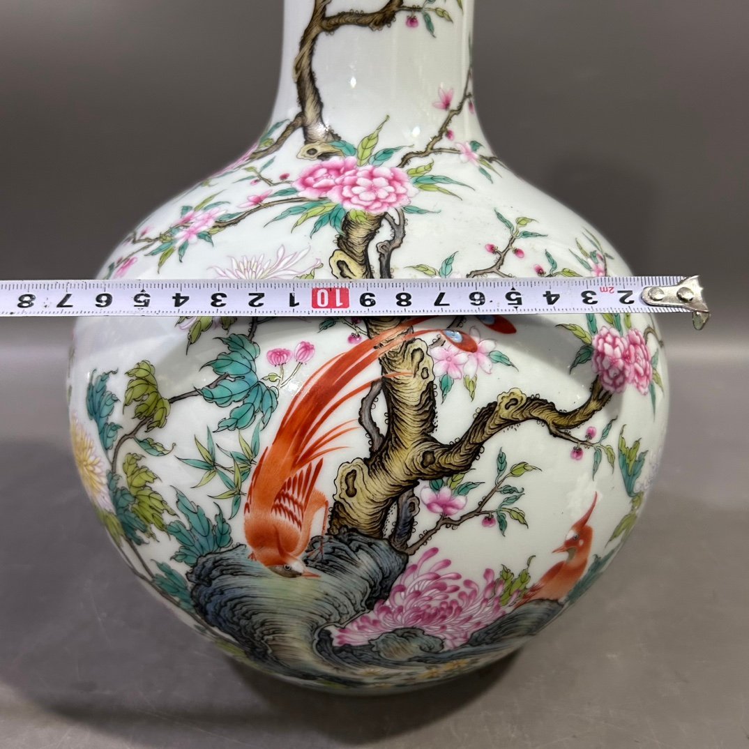 Qing Dynasty Yongzheng Pastel Flower and Bird Celestial Sphere vase