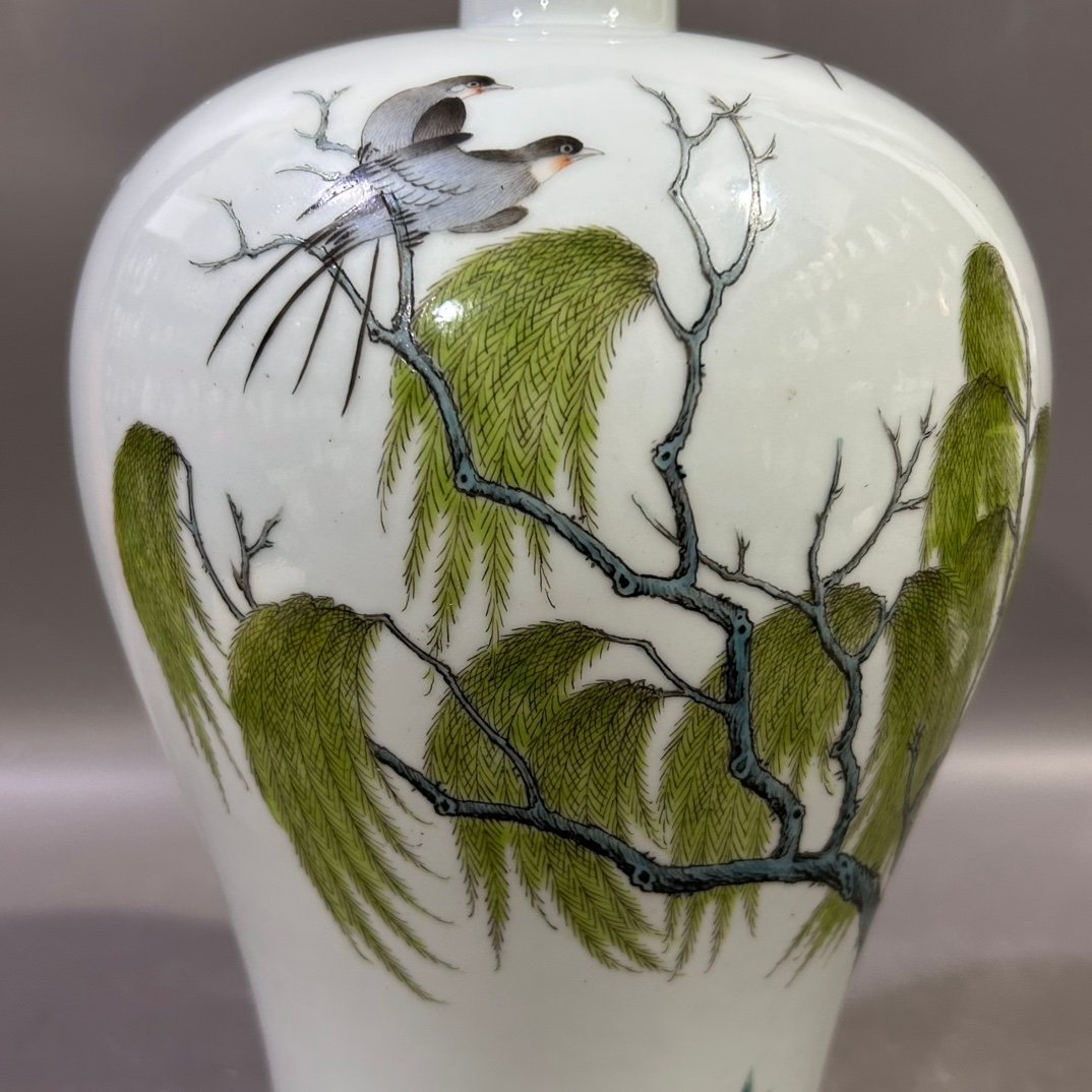 Qing Dynasty Yongzheng pastel flower and bird catkins plum vase
